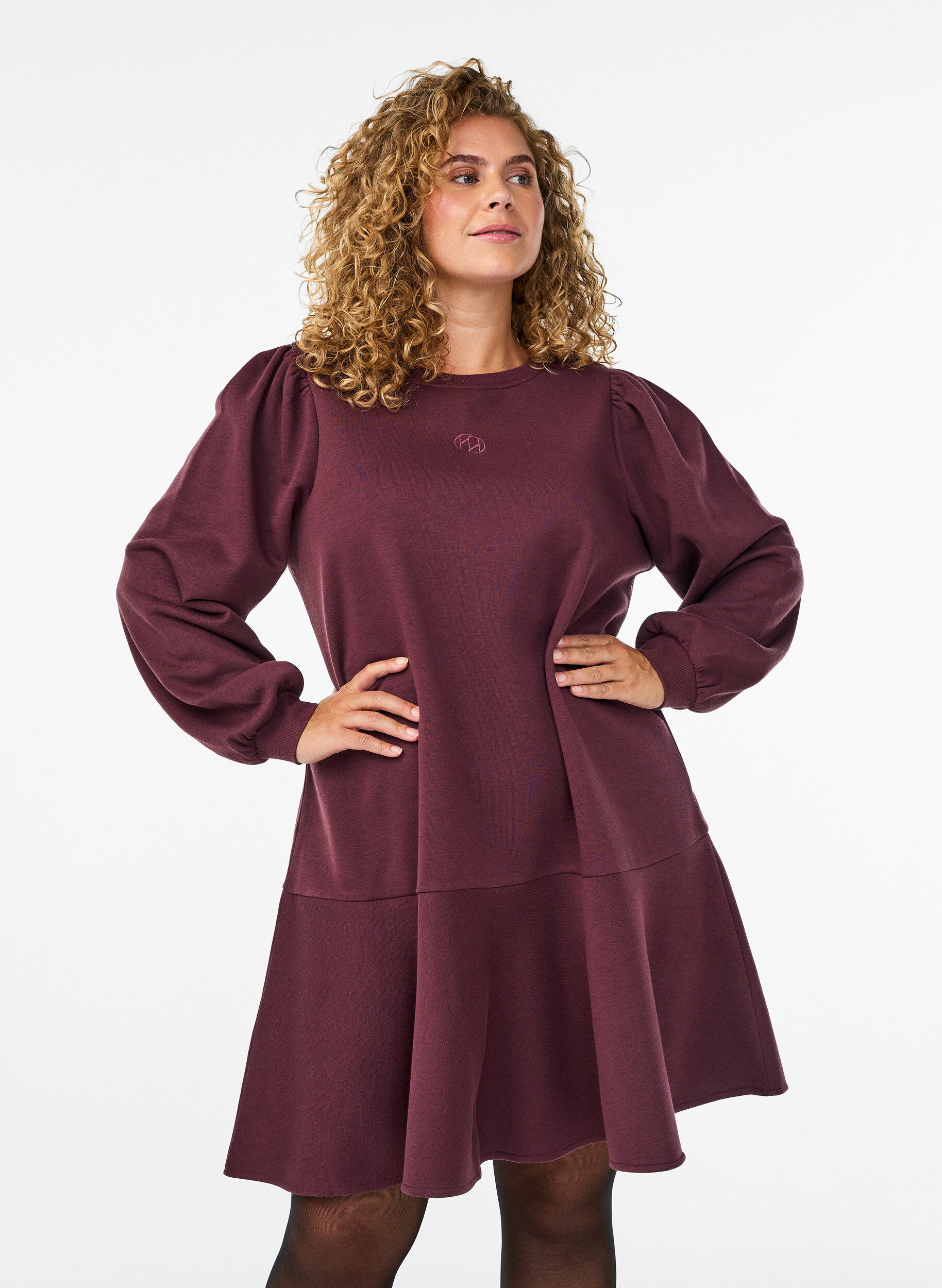 Korte sweaterjurk met ruchesdetail, Donker Bordeaux, Model