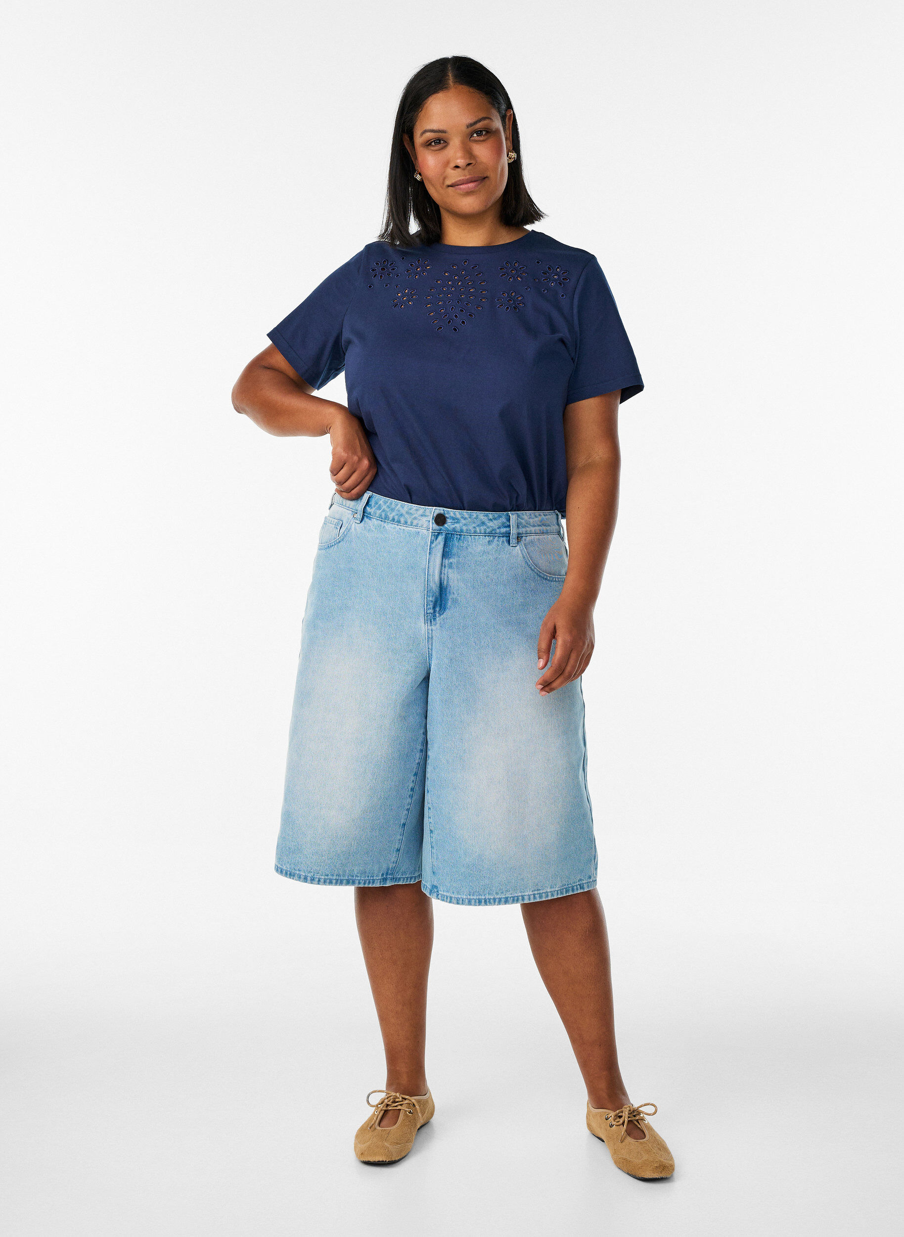 ZizziT-shirt van biologisch katoen met open broderie, Blauw, Model image number 1