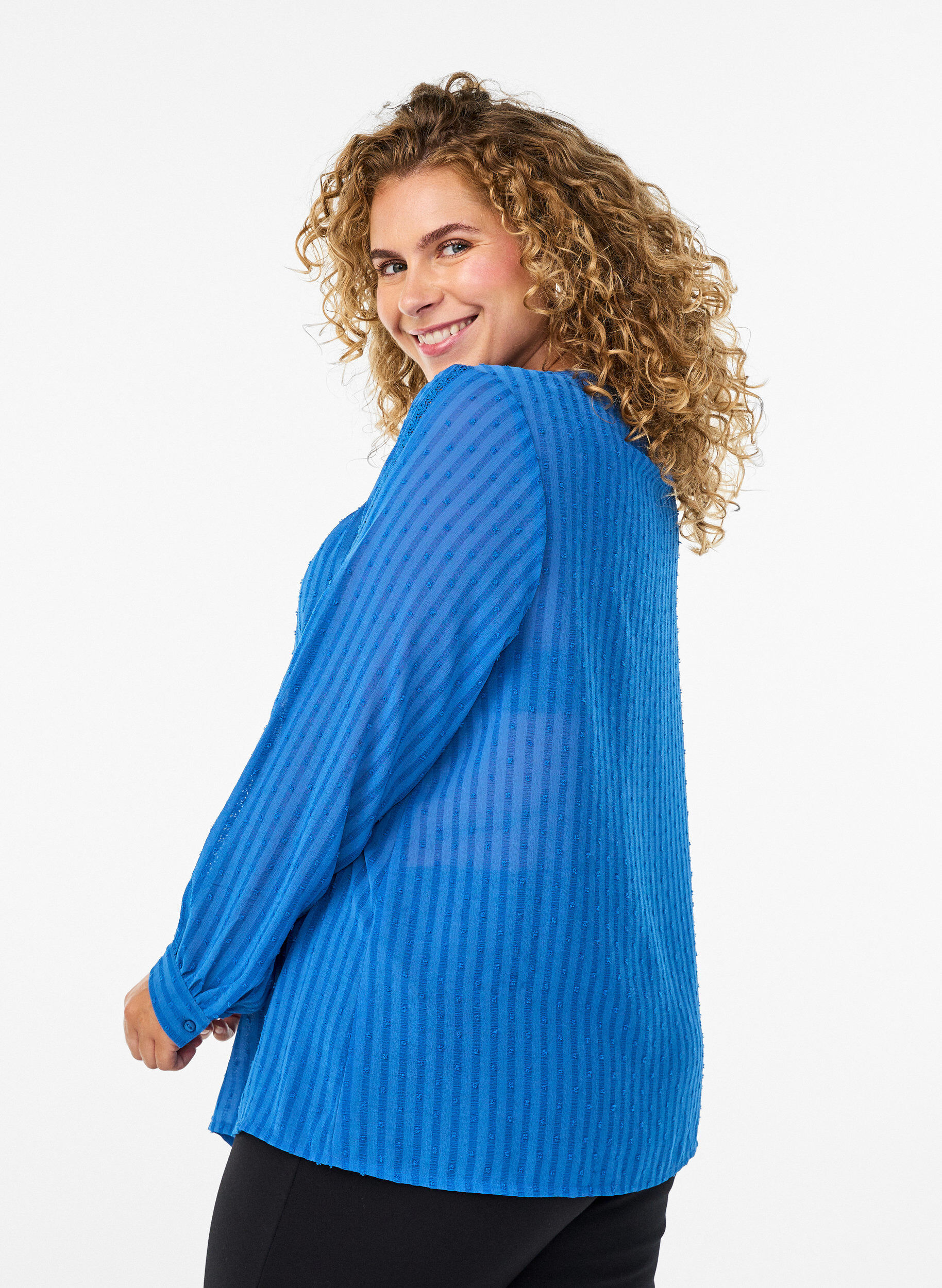 ZizziShirt met een gestructureerd stippenpatroon en borduurdetails, Blauw, Model image number 2