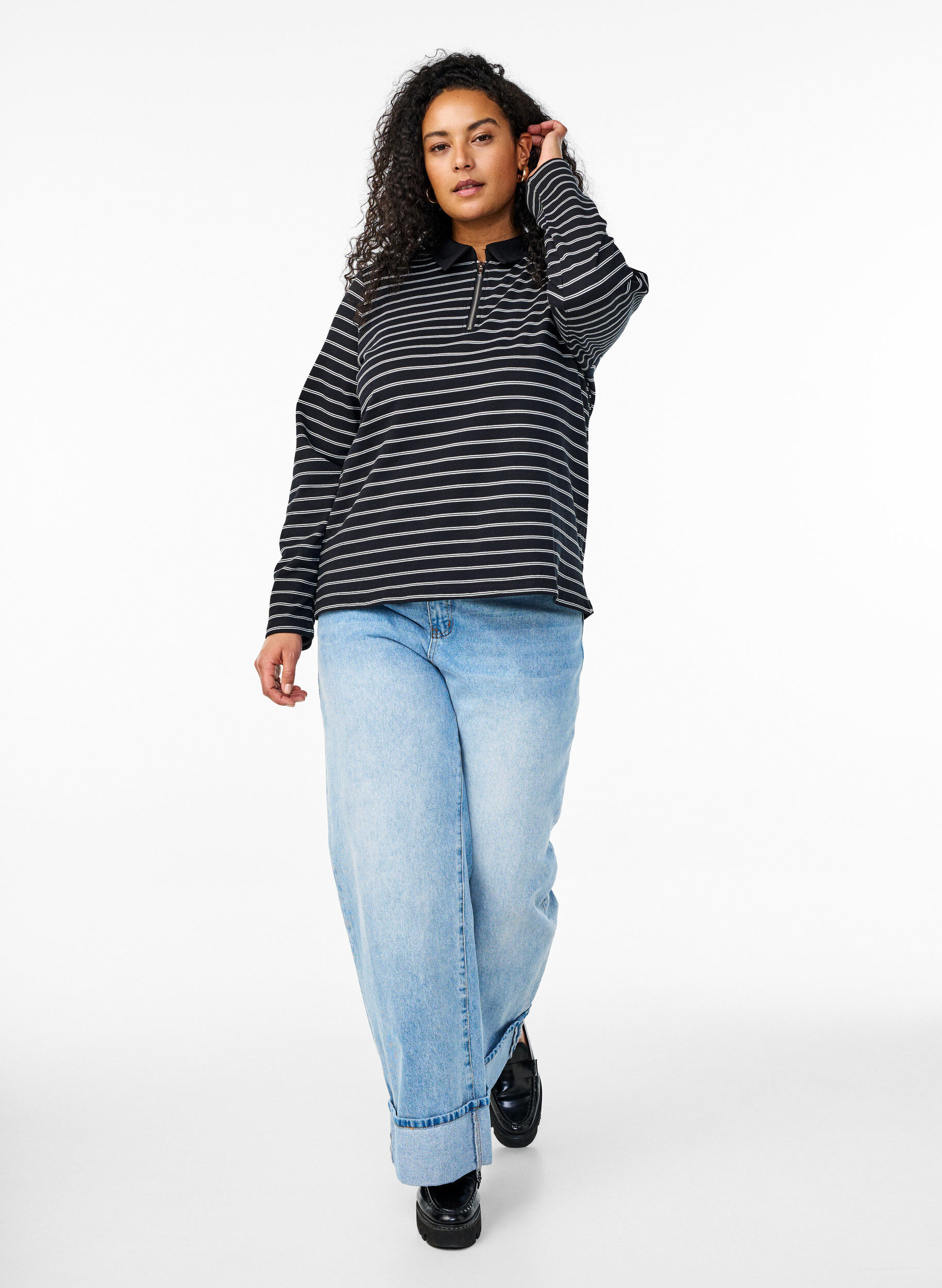 ZizziGestreept poloshirt met ritssluiting, Zwart, Model image number 1