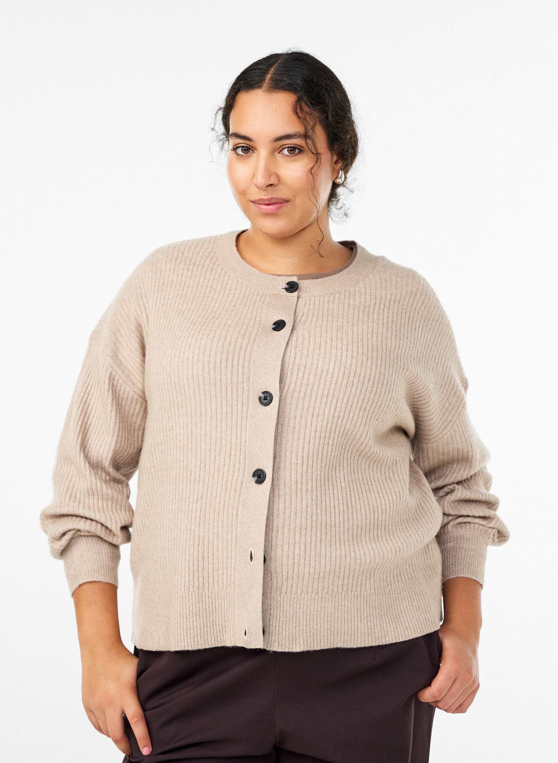 ZizziVest van ribtricot met knopen, Beige, Model image number 0