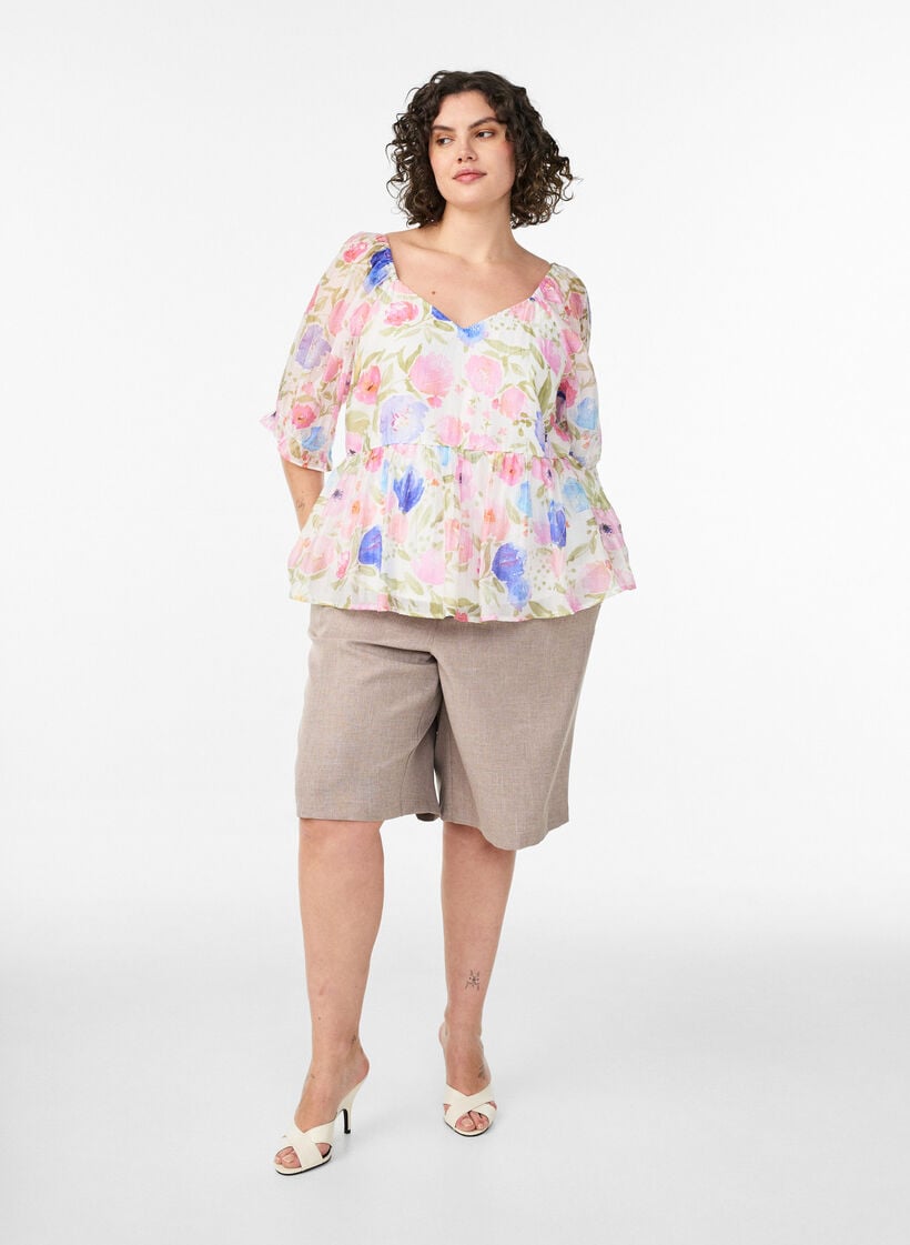 Blouse en lyocell &agrave; imprim&eacute; floral et d&eacute;collet&eacute; en c&oelig;ur, Blanc, Model image number 1
