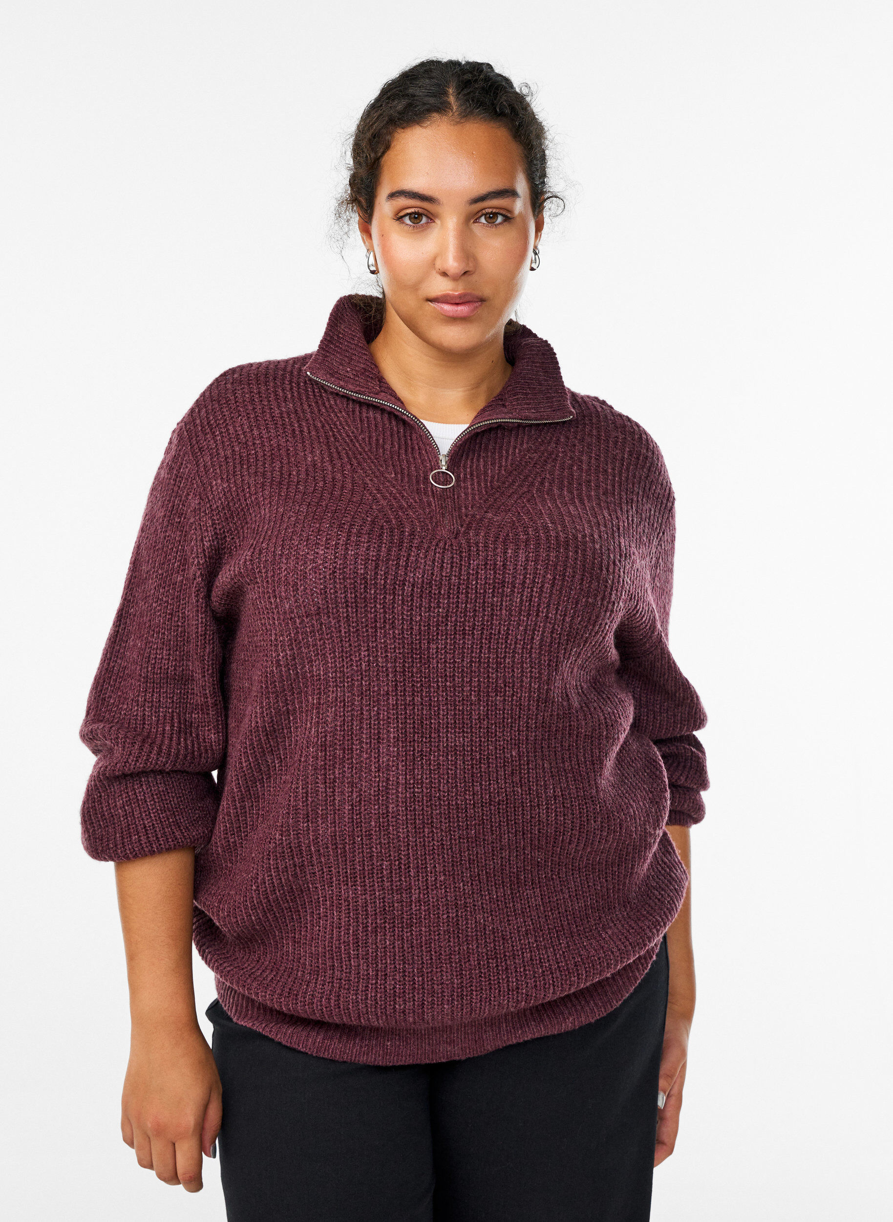 Gebreide trui met hoge hals en rits, Rood, Model