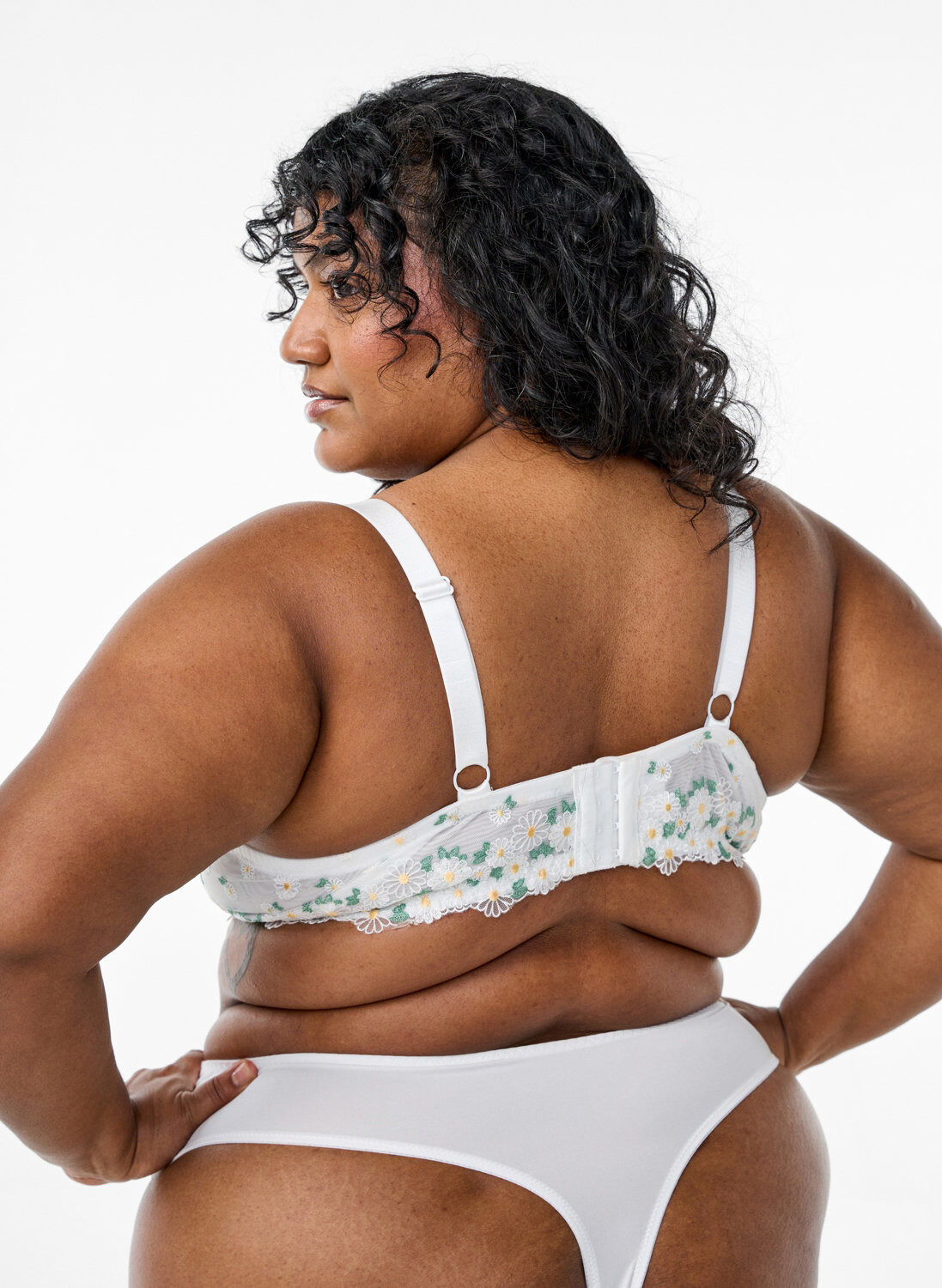 ZizziBalconette bh in mesh met margrietborduursel, Wit, Model image number 1