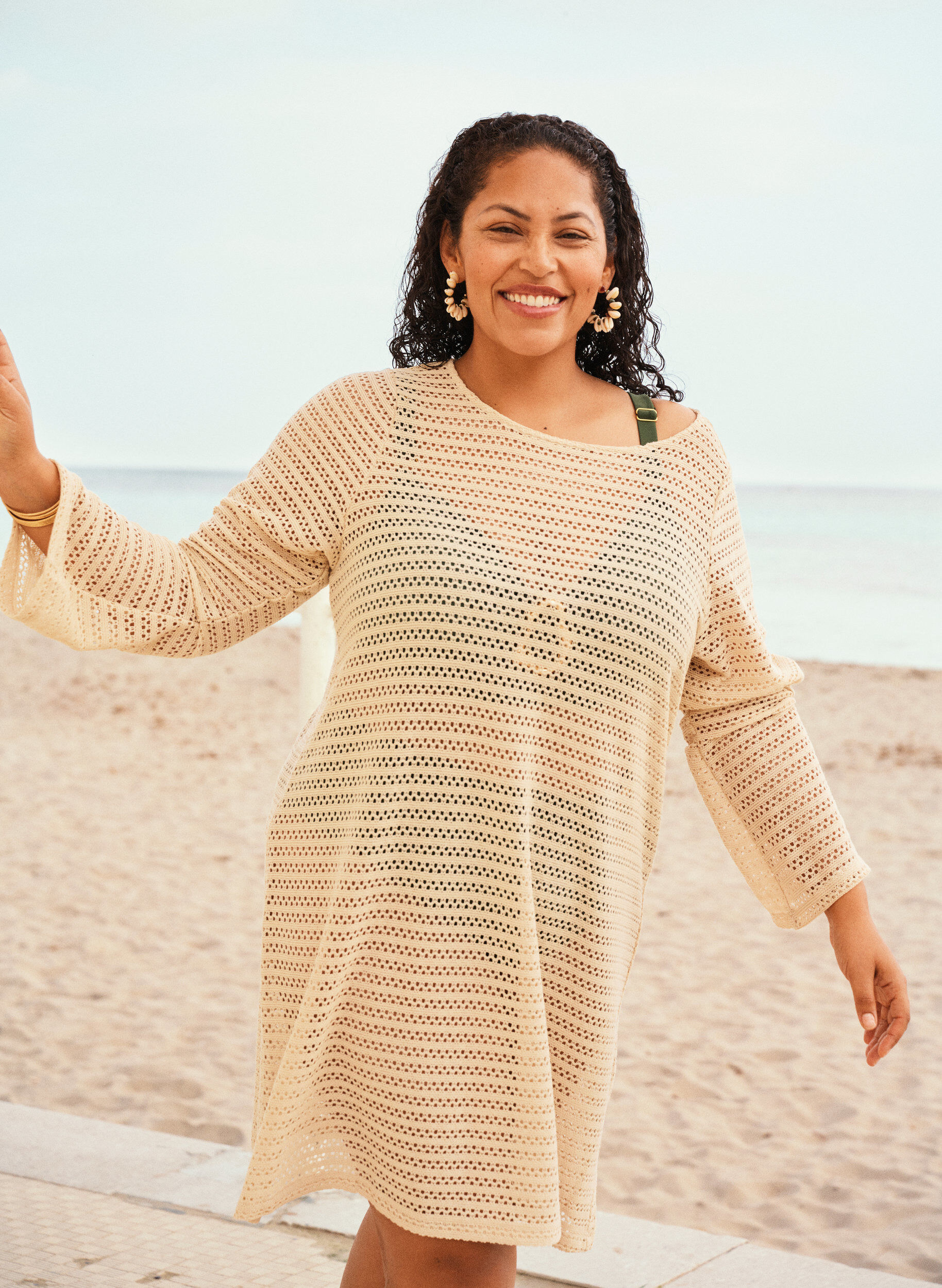 ZizziStrandjurk met oogje-borduurwerk en lange mouwen, Beige, Image image number 0