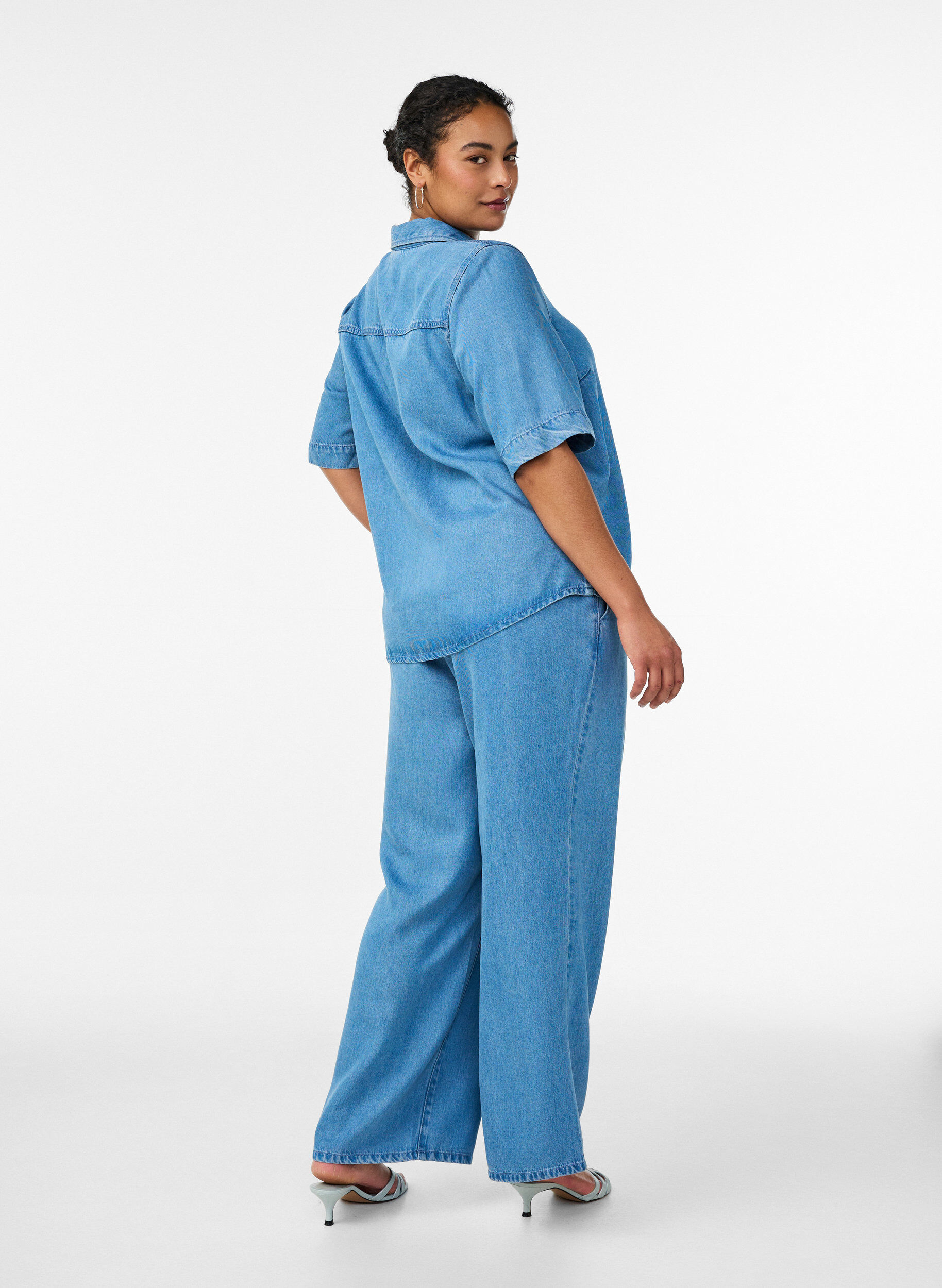 ZizziLyocell broek met wide fit en denimlook, Blauw, Model image number 1