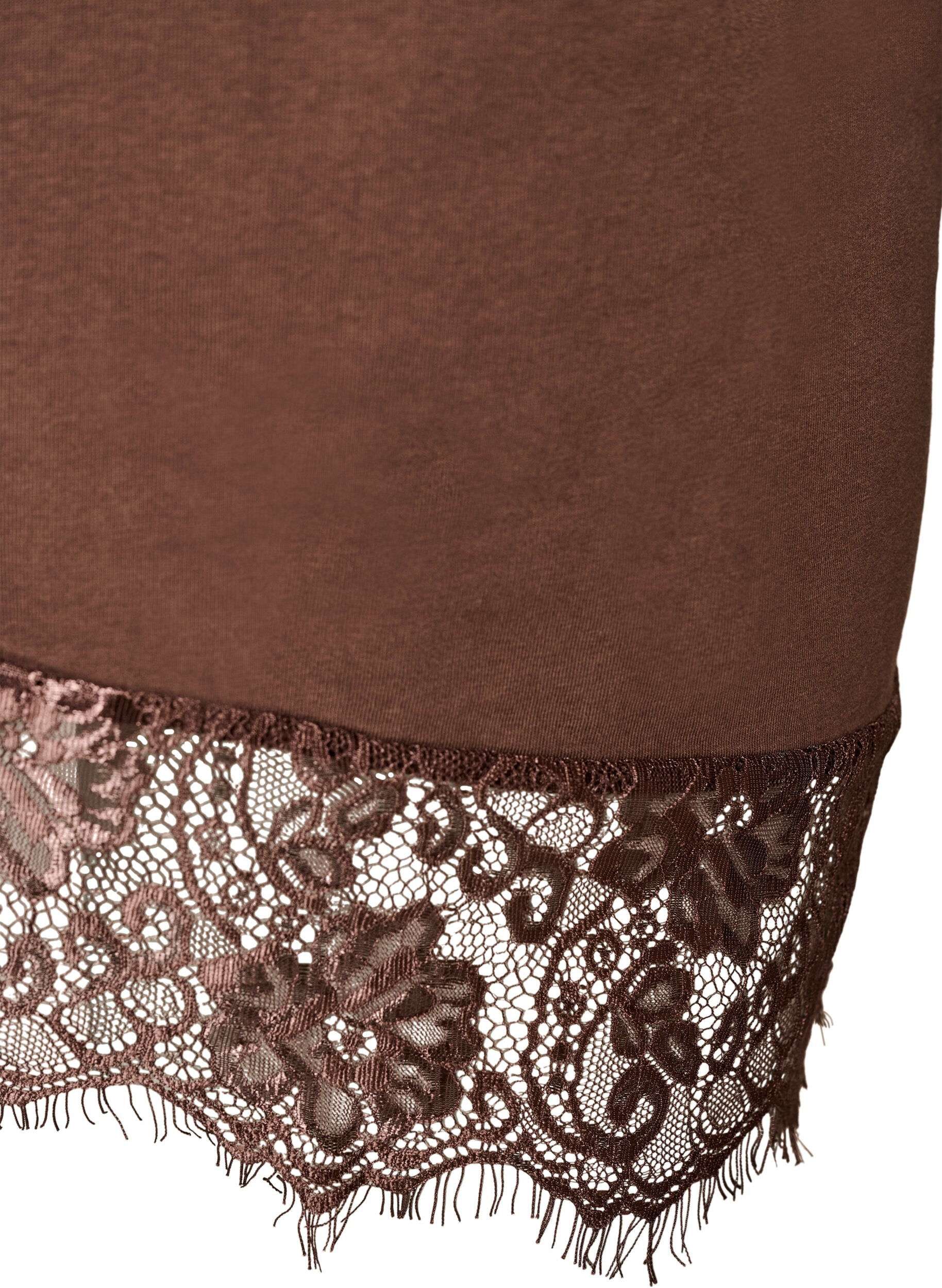Zizzi T-shirt avec ourlet asym&eacute;trique en dentelle, Marron, Packshot image number 3