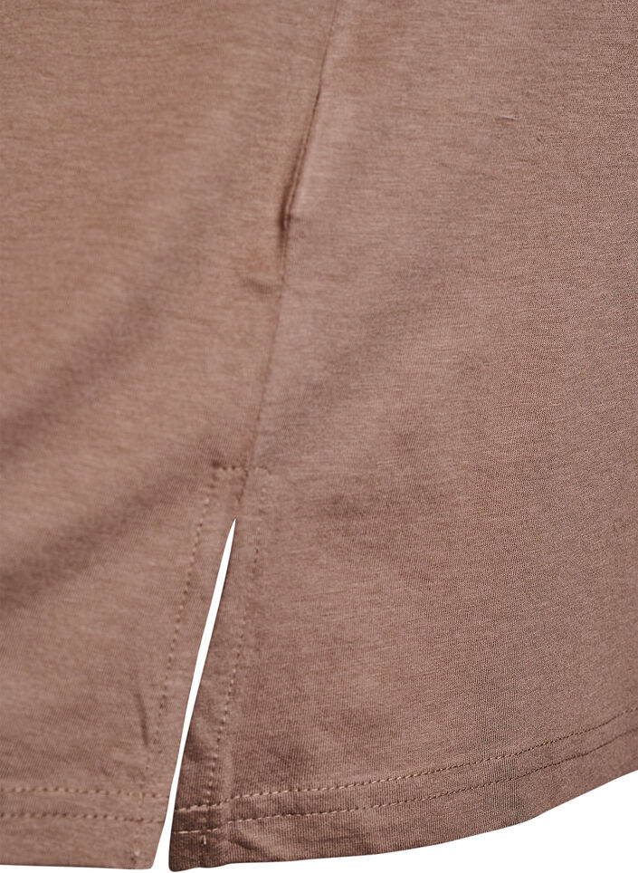 Enkelkleurig oversized T-shirt met V-hals, Bruin, Packshot image number 3