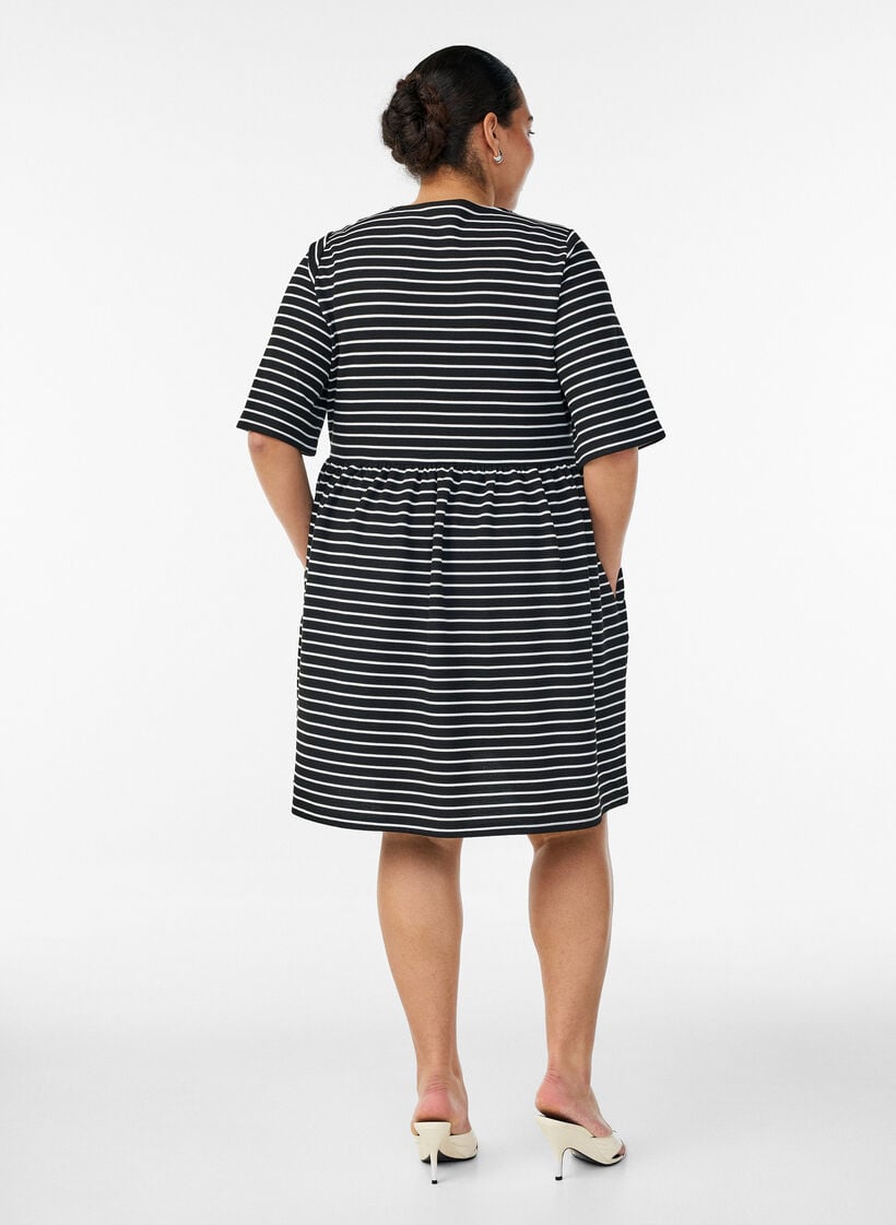 Jurk met een geribde textuur en een empirelijn, Wit, Model image number 2