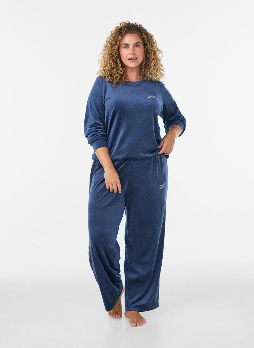 Velours blouse met geborduurde tekst, Blauw, Model image number 1