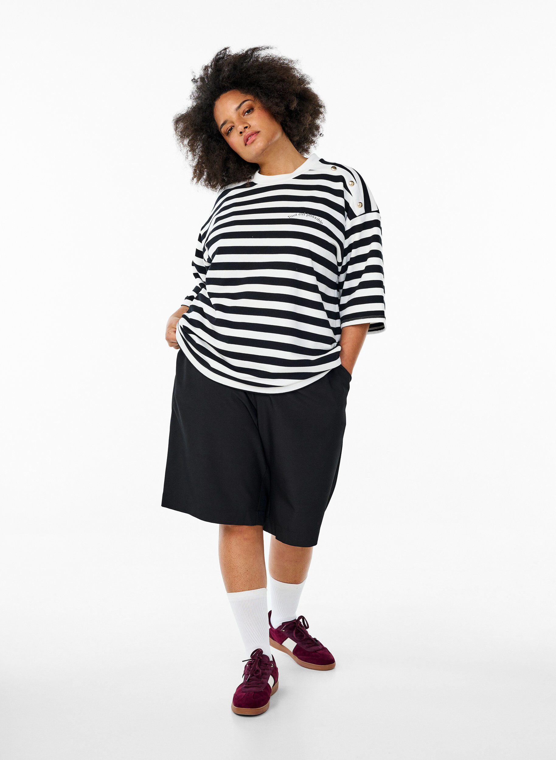 ZizziGestreepte blouse met 3/4 mouwen en knoopdetail, Zwart, Model image number 1