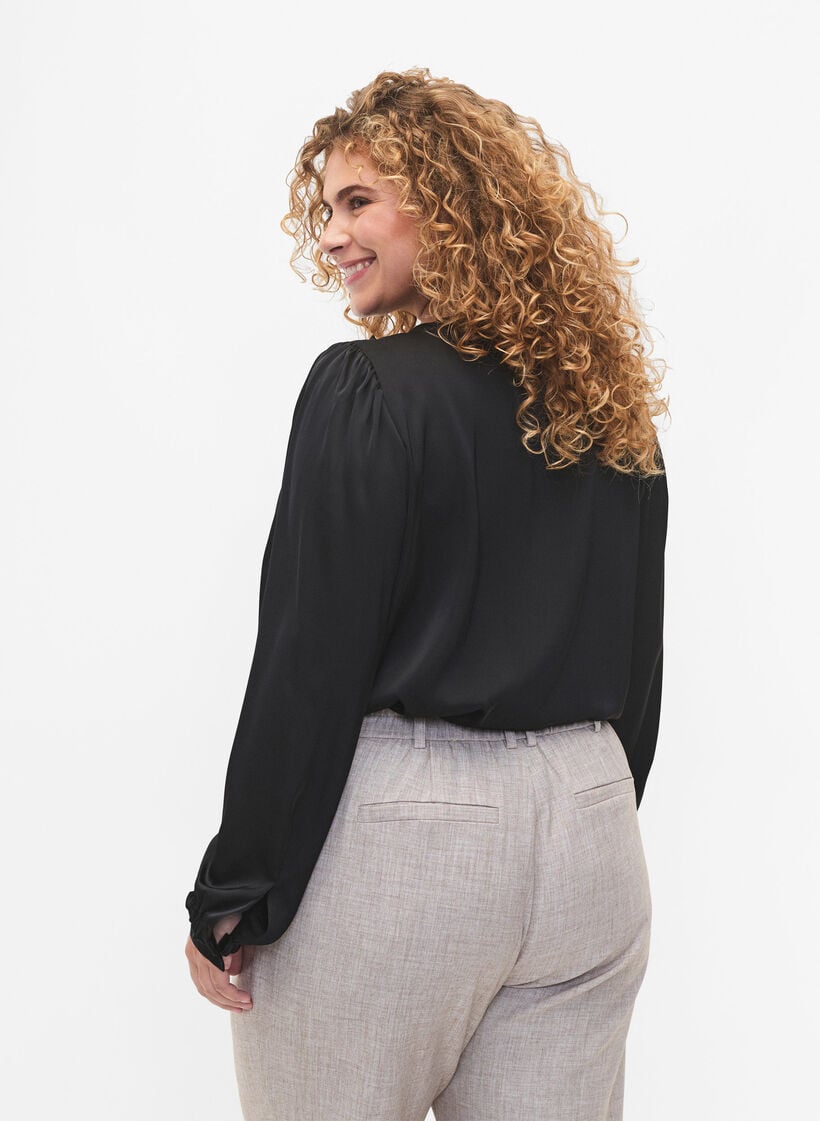 Satijnen overhemd blouse met ruches, Black, Model image number 1