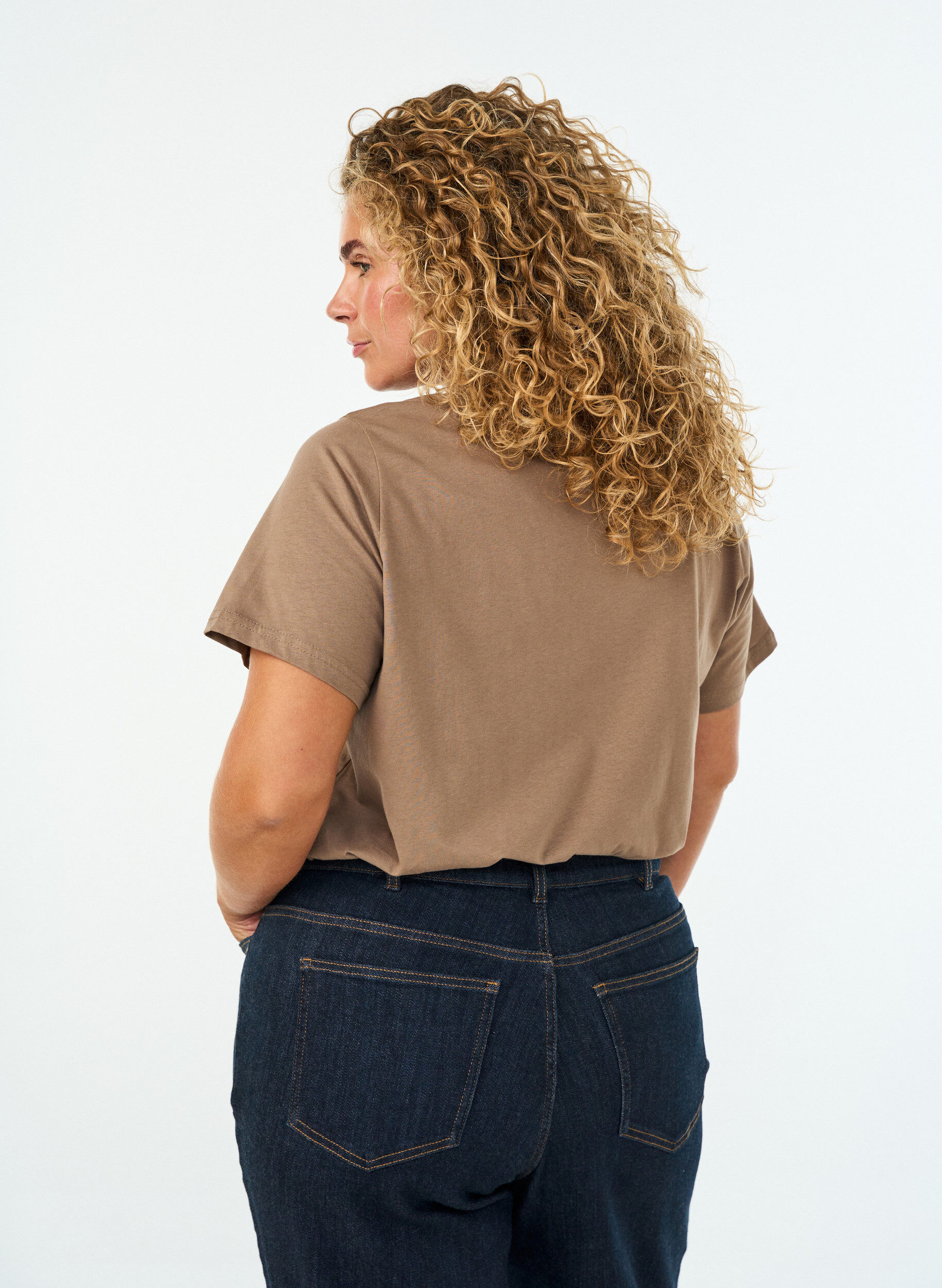 ZizziCotton T-shirt with front print and V-neck, Brown, Model image number 2