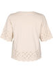 T-shirt met broderie anglaise en geschulpte randen, Beige, Packshot image number 1