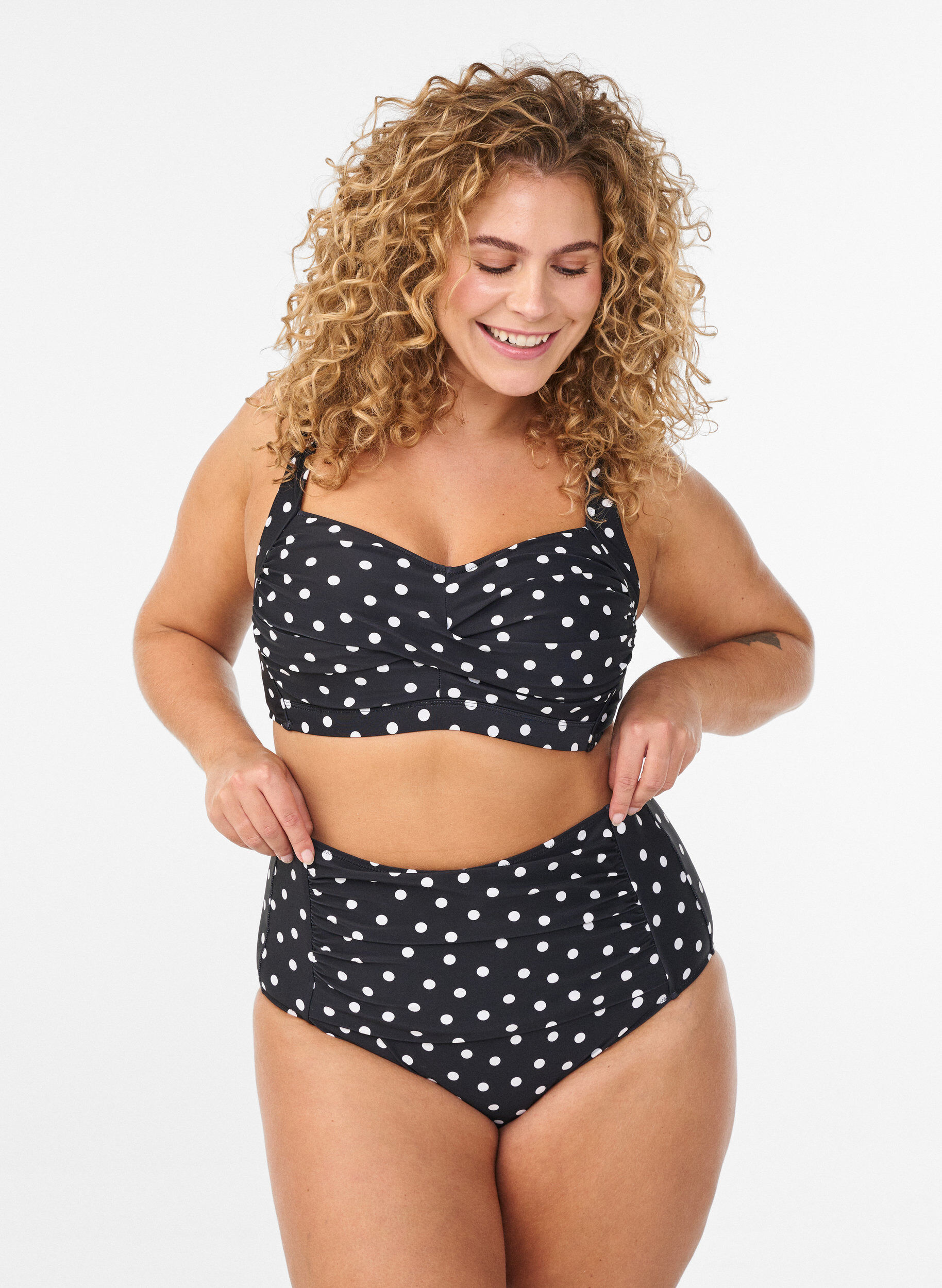 Bikinibroekje met print en een hoge taille, Zwart, Model