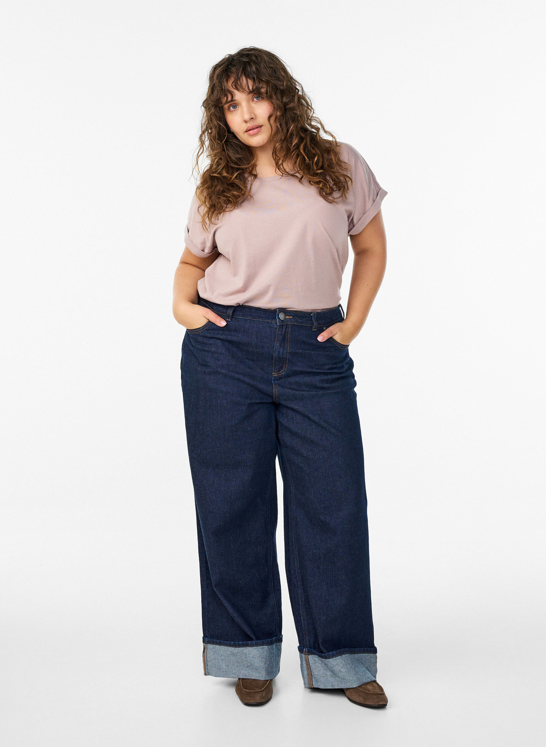 Straight-fit jeans met wijde pijpen en omslagen, Blauw, Model
