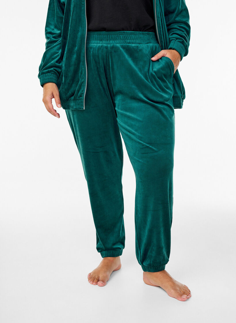 Losvallende fluwelen broek, Groen, Model image number 2