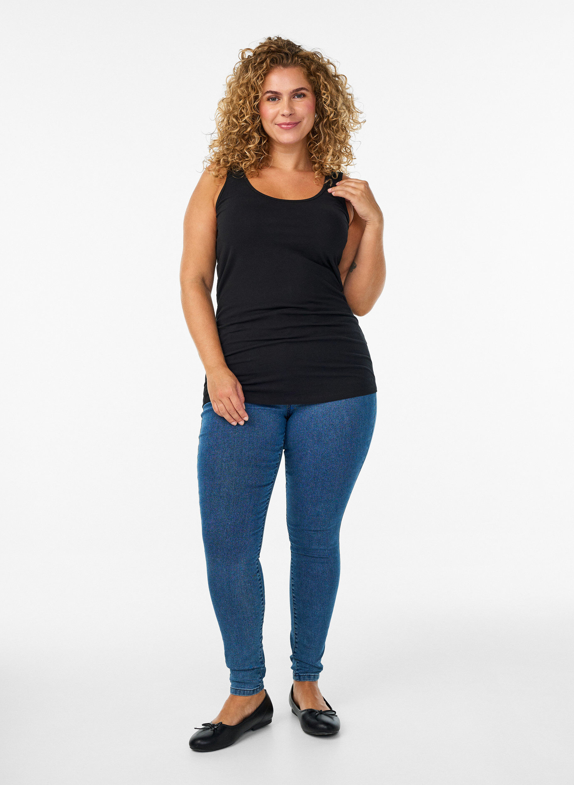 ZizziEffen gekleurd basic top in katoen, Zwart, Model image number 1