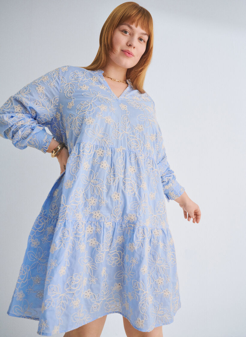 Jurk met geborduurde bloemen en lange mouwen, Della Robbia Blue, Image