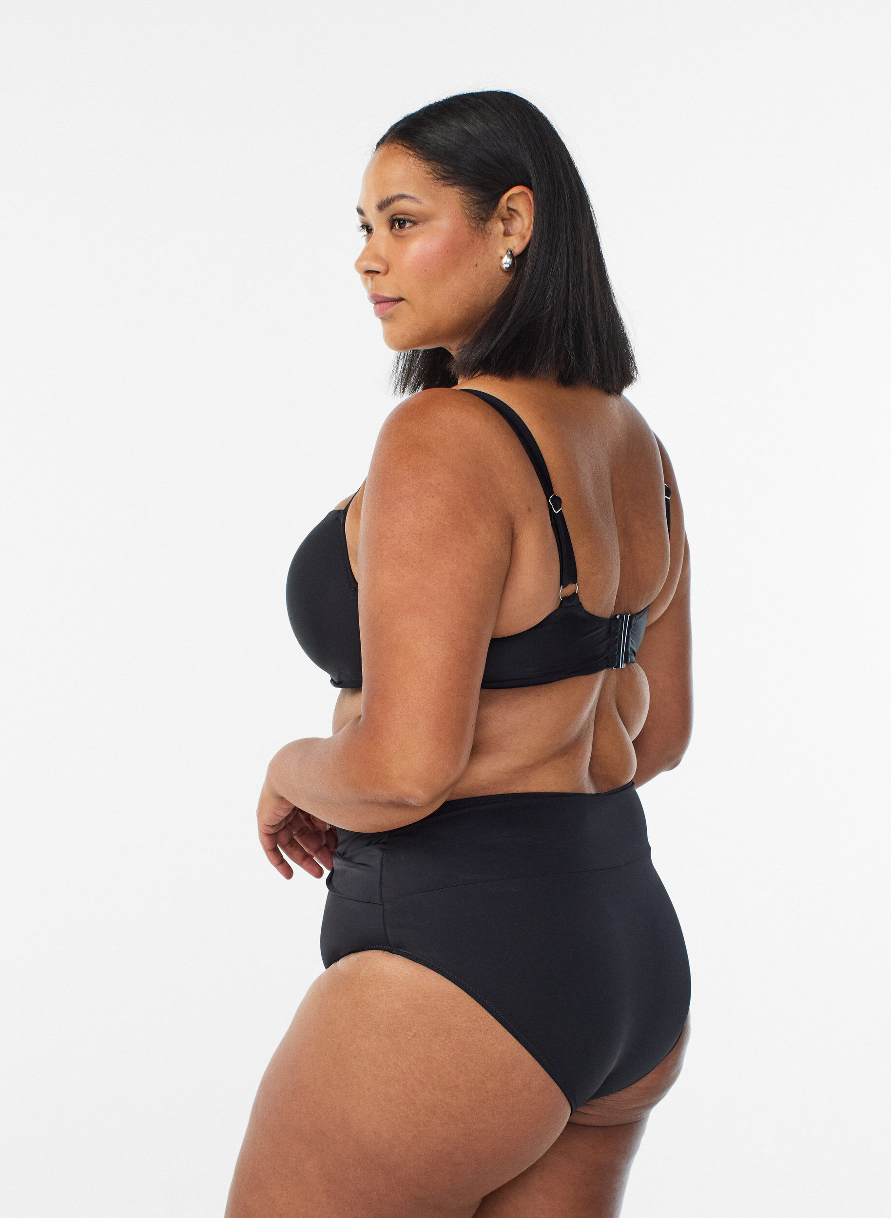 ZizziBikini top met beugel en plooien, Zwart, Model image number 2