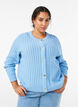 Kabelgebreid vest met gouden knopen, Blauw, Model image number 0