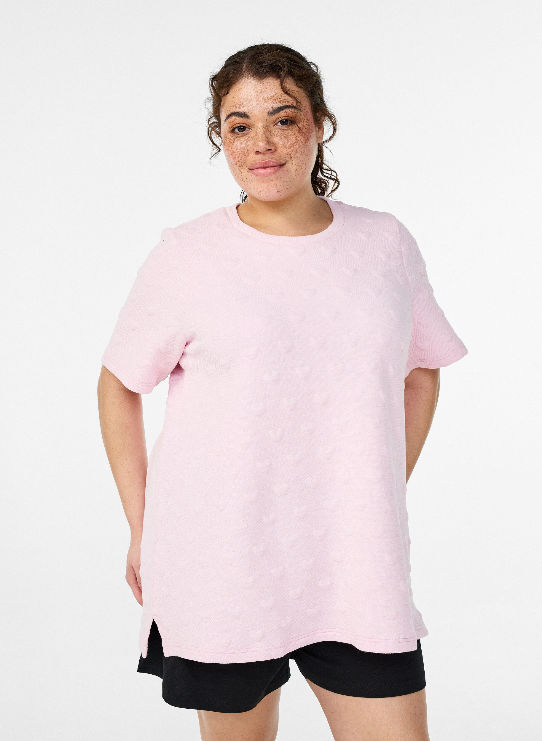 T-shirt van embossen katoenen jersey, Roze, Model