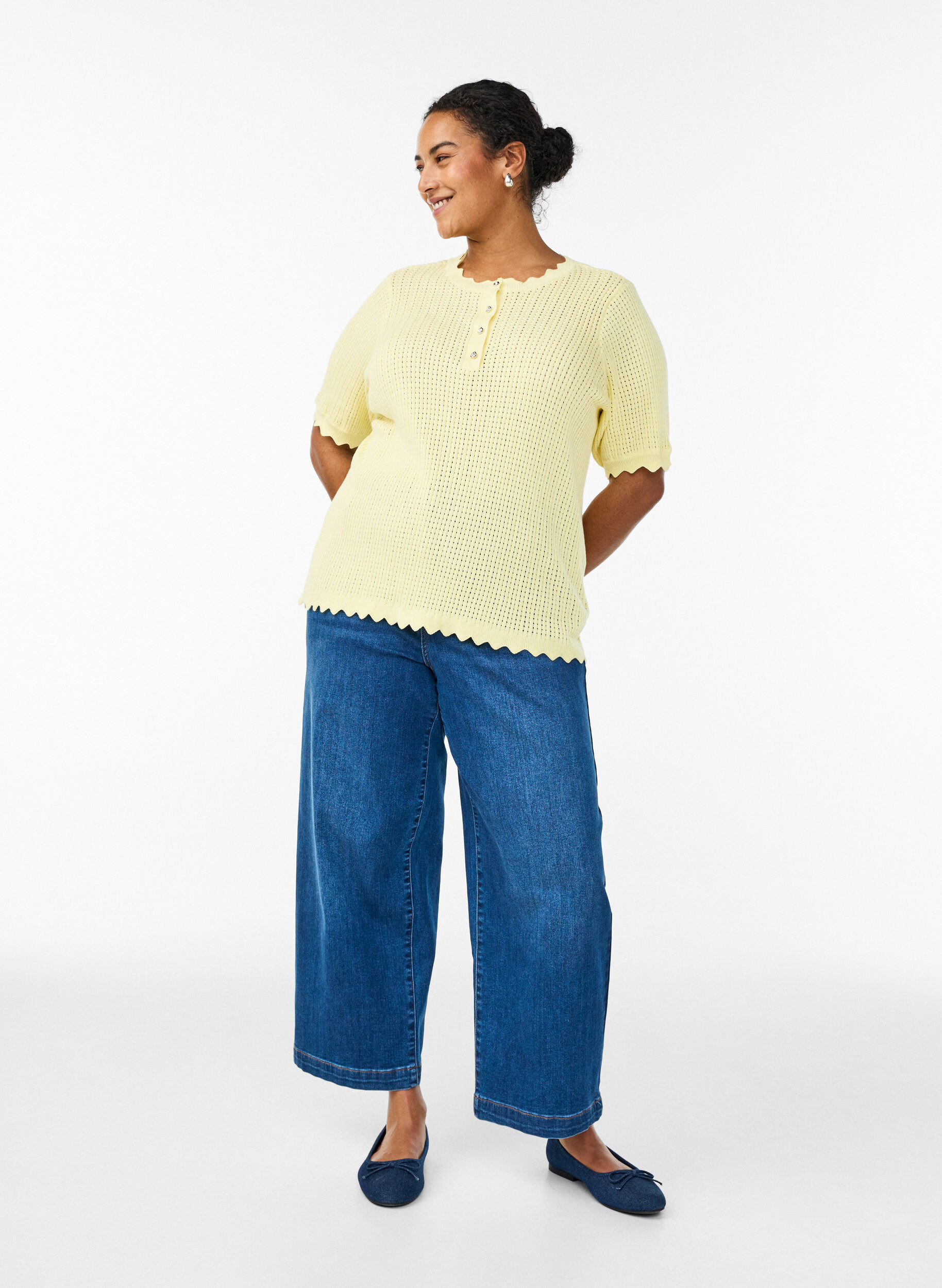 ZizziKorte mouw gebreide blouse met ajourpatroon en golfranden, Geel, Model image number 1