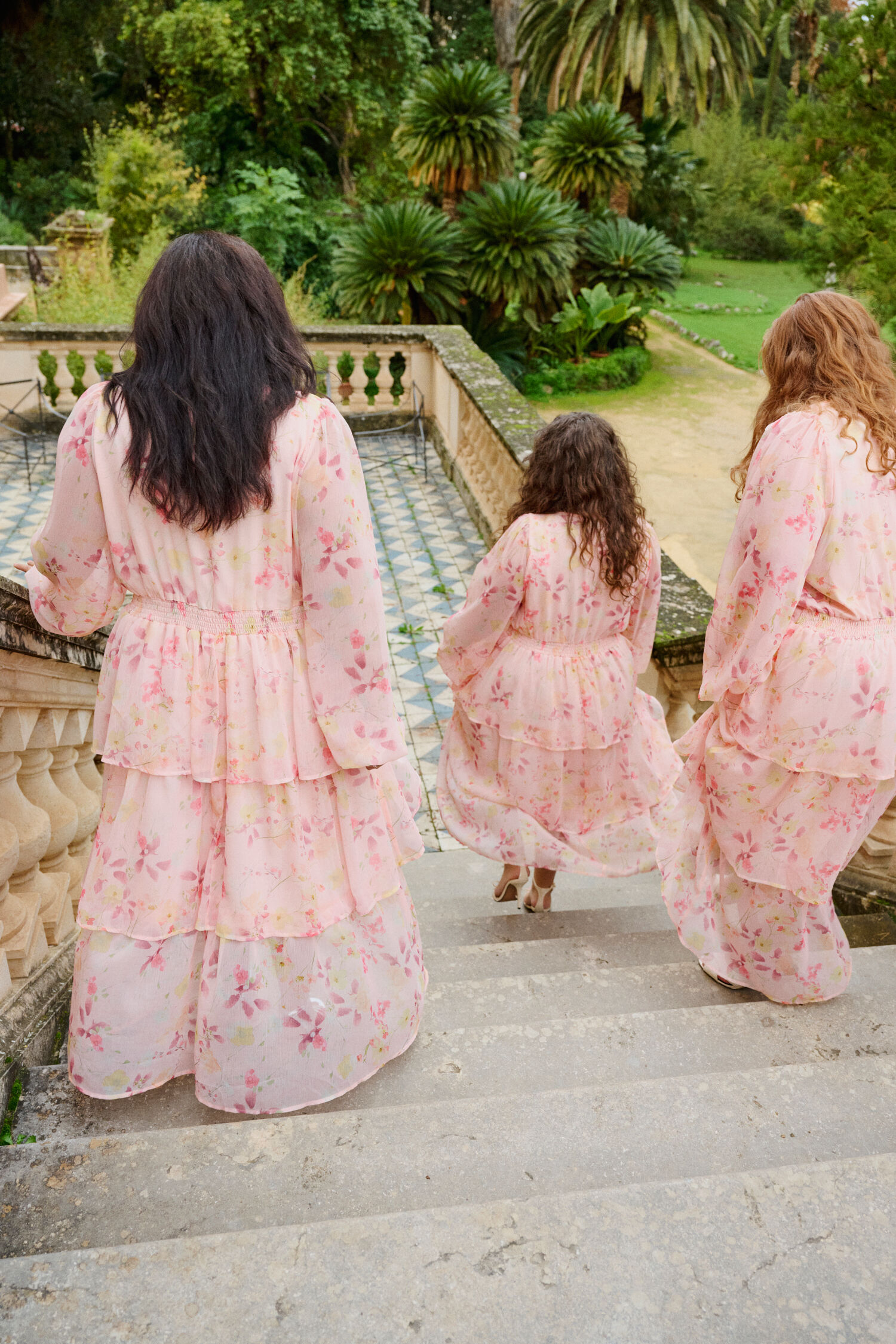 ZizziBloemenjurk in lichte tinten, , Model