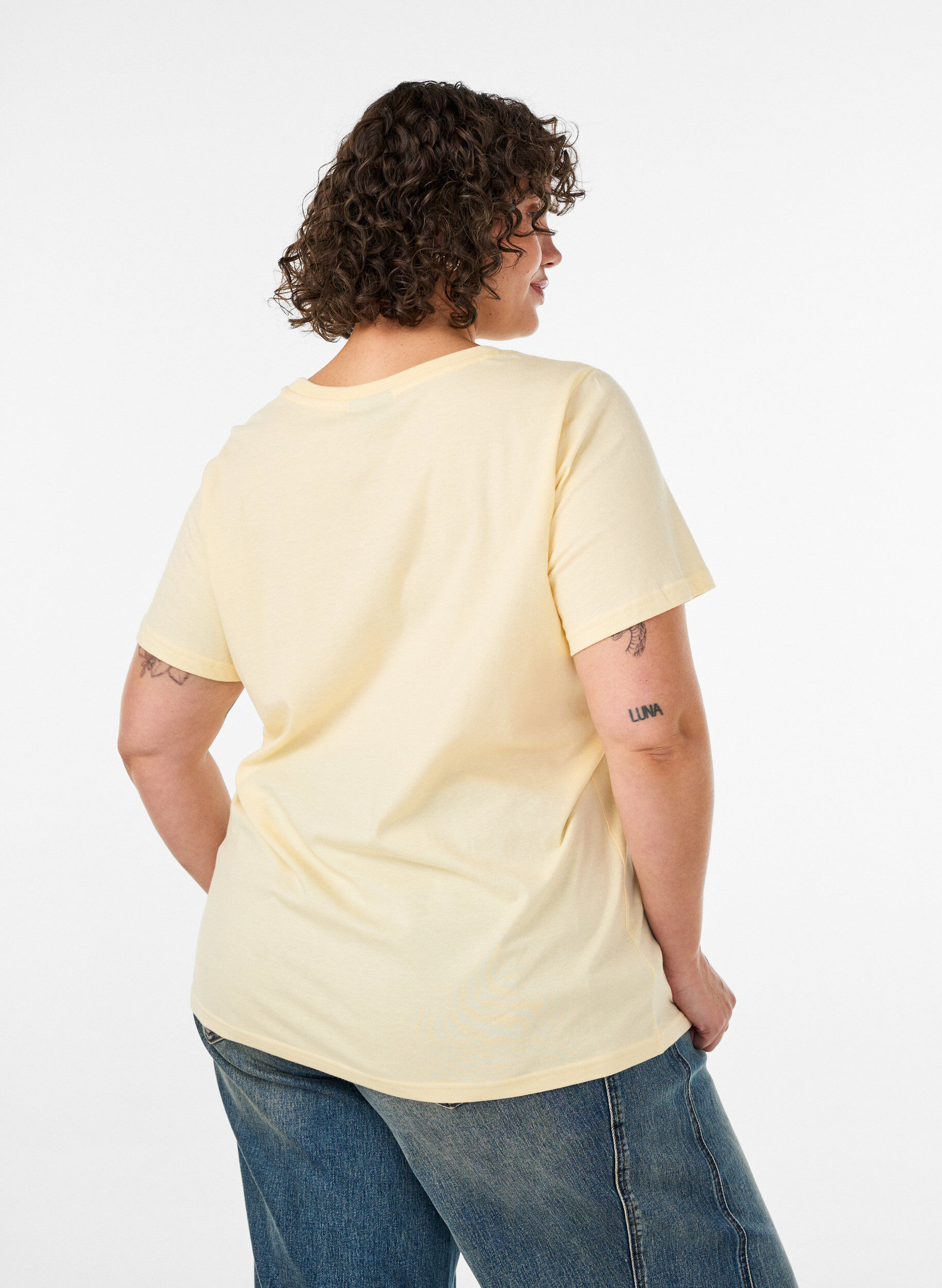 ZizziT-shirt van biologisch katoen met velourstekst, Geel, Model image number 2