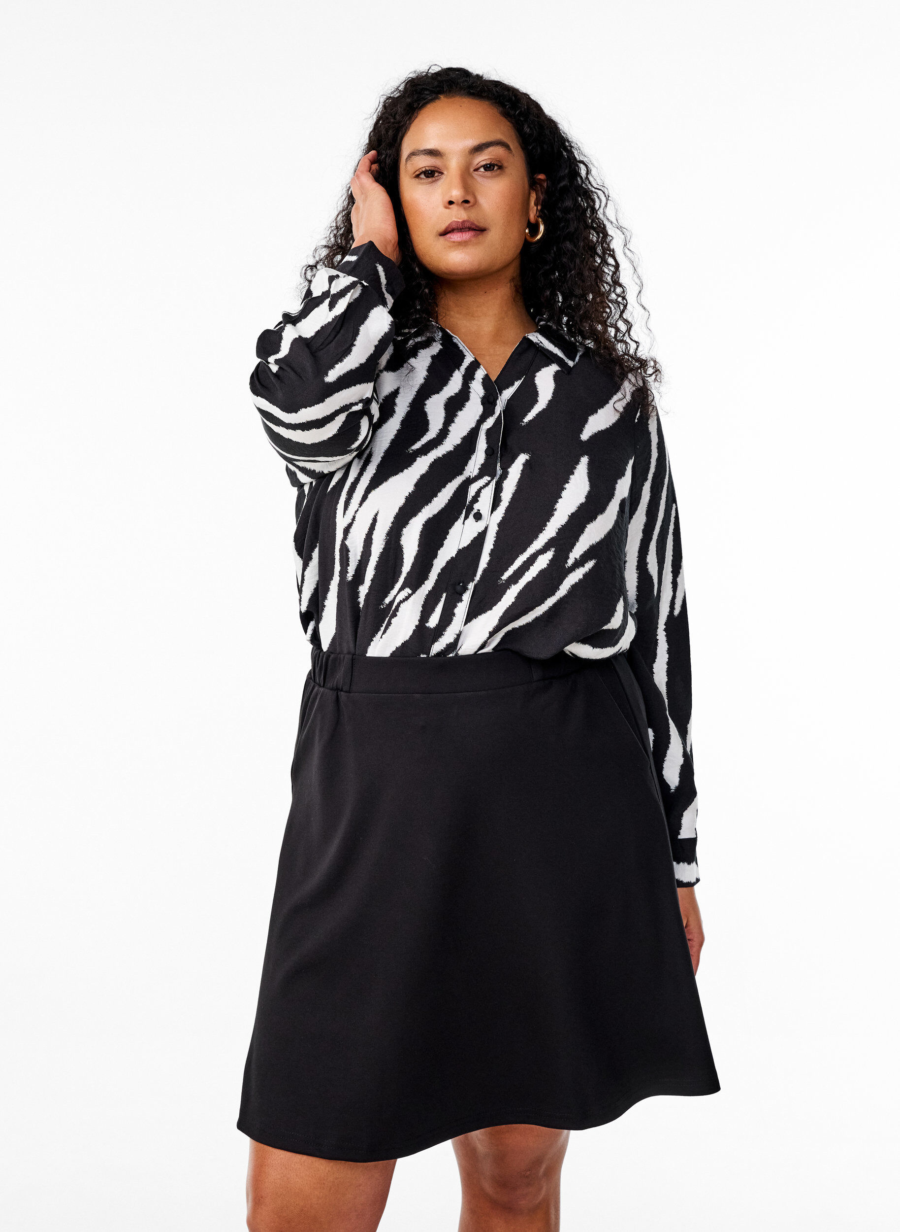 Skaterrok in viscose, Zwart, Model