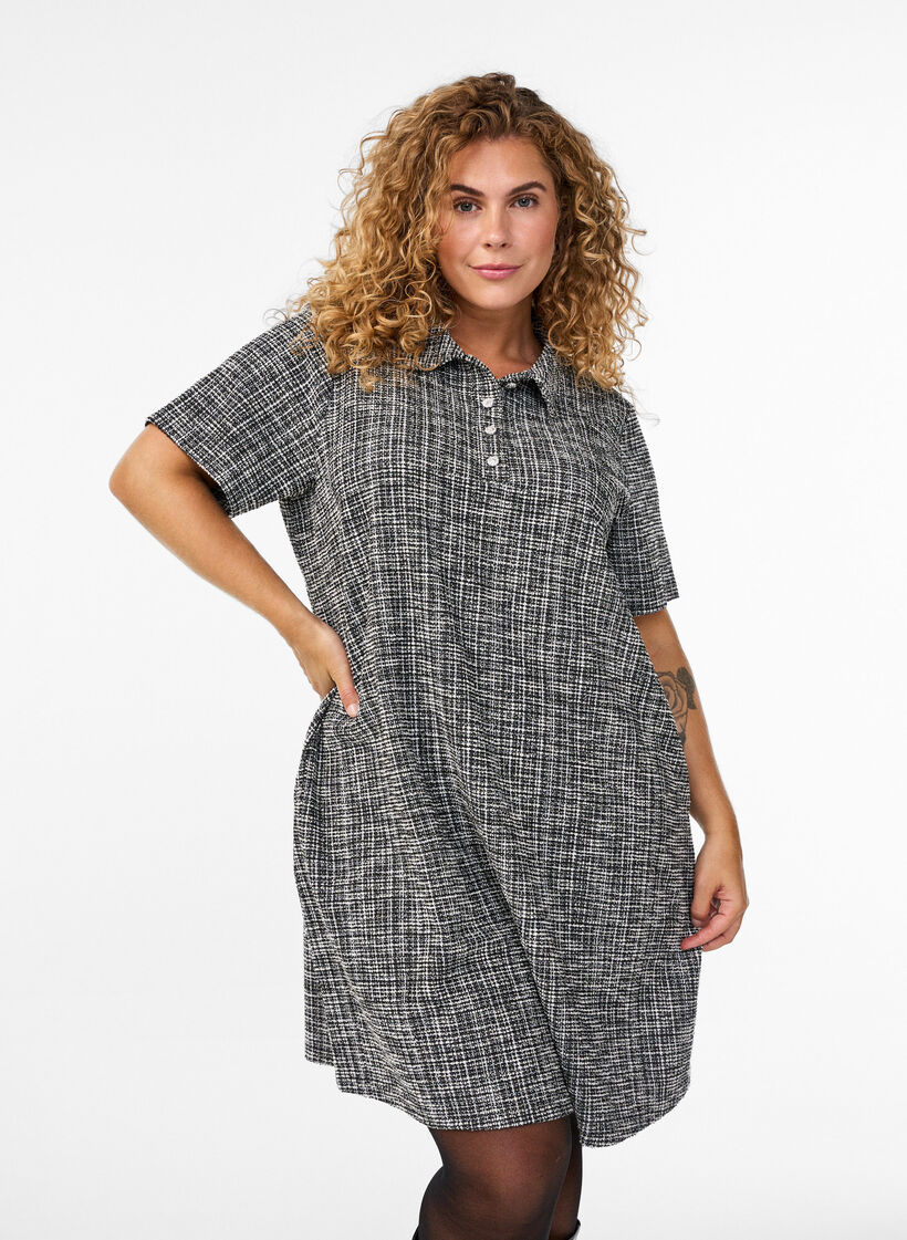 Korte jurk in gestructureerde jersey met een grafisch ruitpatroon, Off White Check, Model