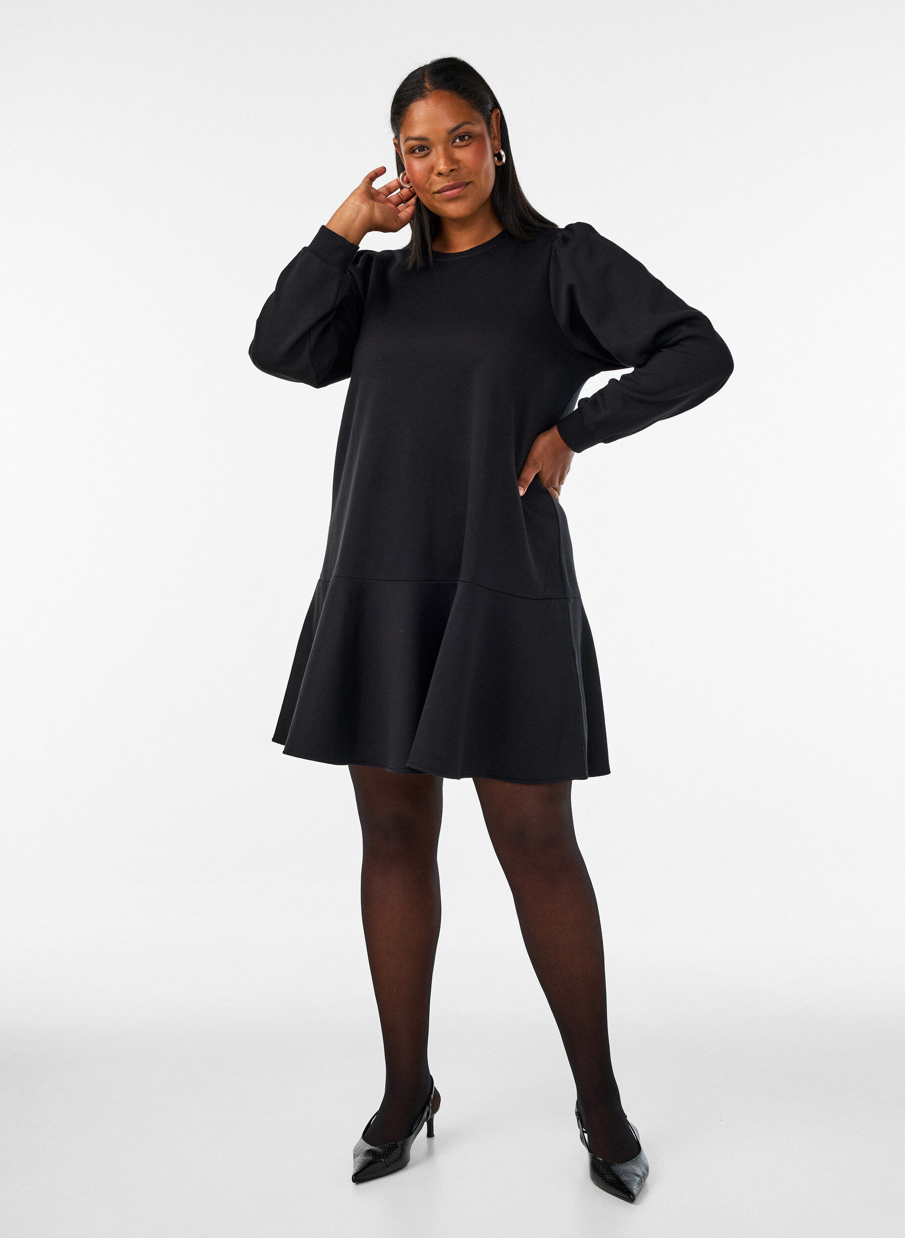 ZizziSweatshirtjurk met ruches in laagjes en A-lijnvorm, Zwart, Model image number 1