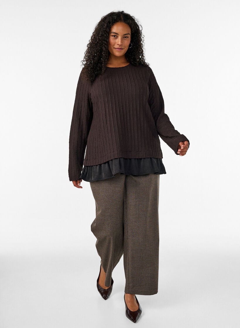 Blouse met structuur en volantzoom, Bruin, Model image number 1