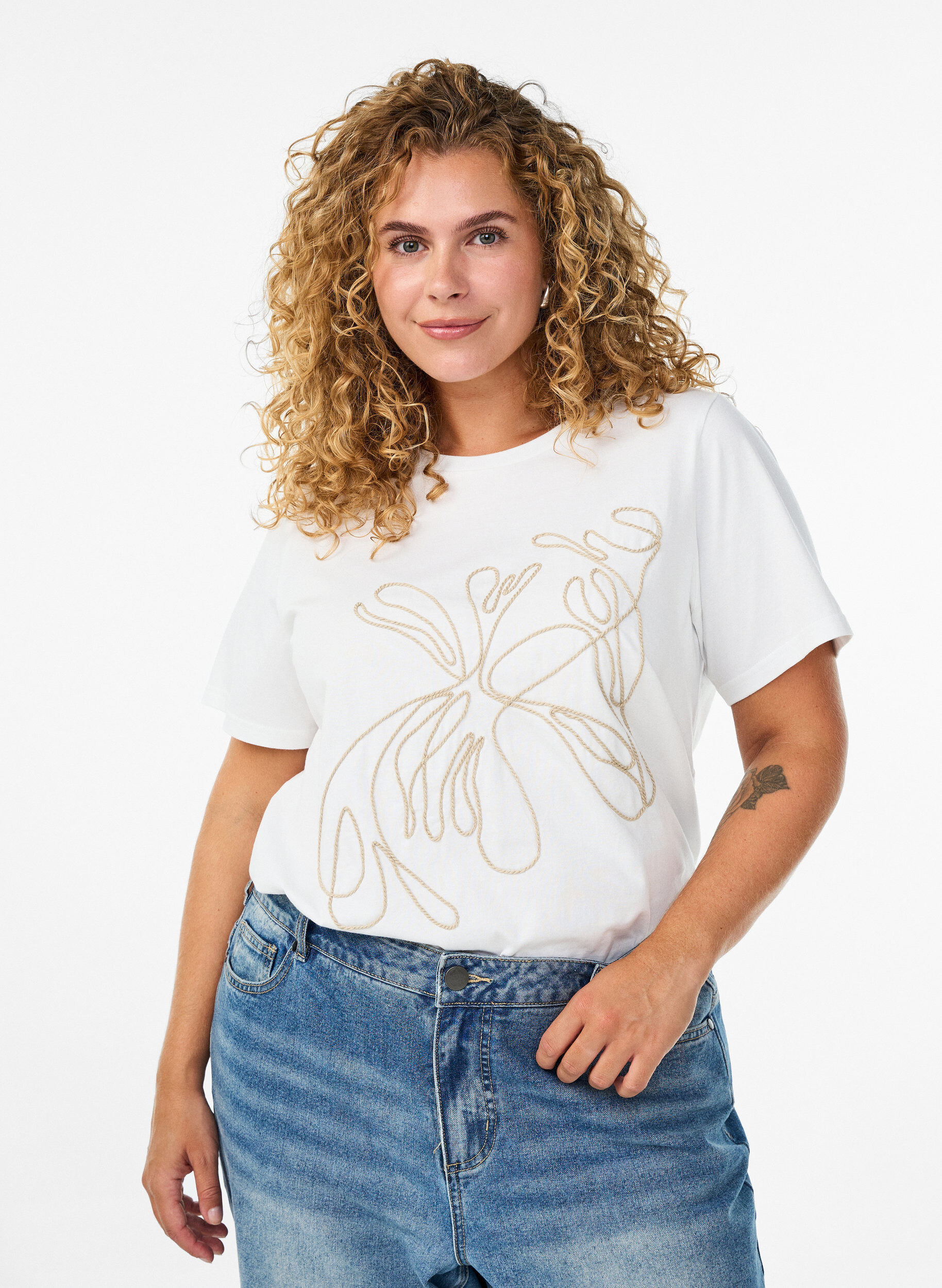 T-shirt in biologisch katoen met koorddetail, Wit, Model