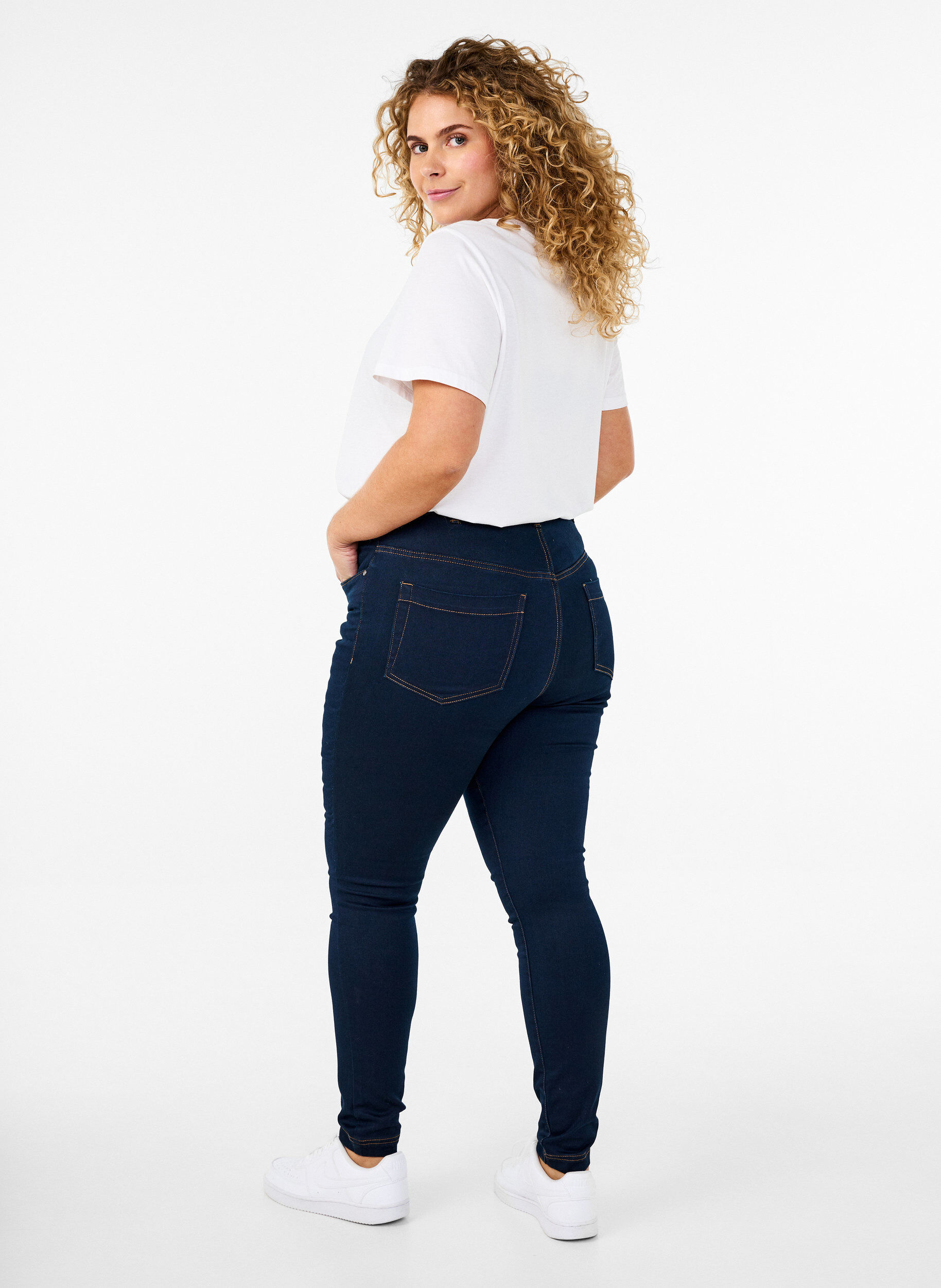 ZizziSuper slim Amy jeans met hoge taille, Unwashed, Model image number 1