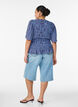 Gecropte jeans met een versleten look en rafelige randen, Blauw, Model image number 1