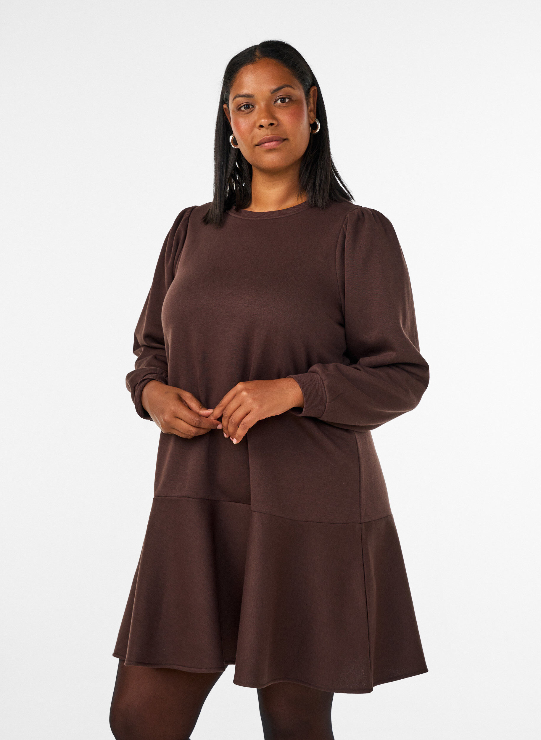 Sweatshirtjurk met ruches in laagjes en A-lijnvorm, Bruin, Model