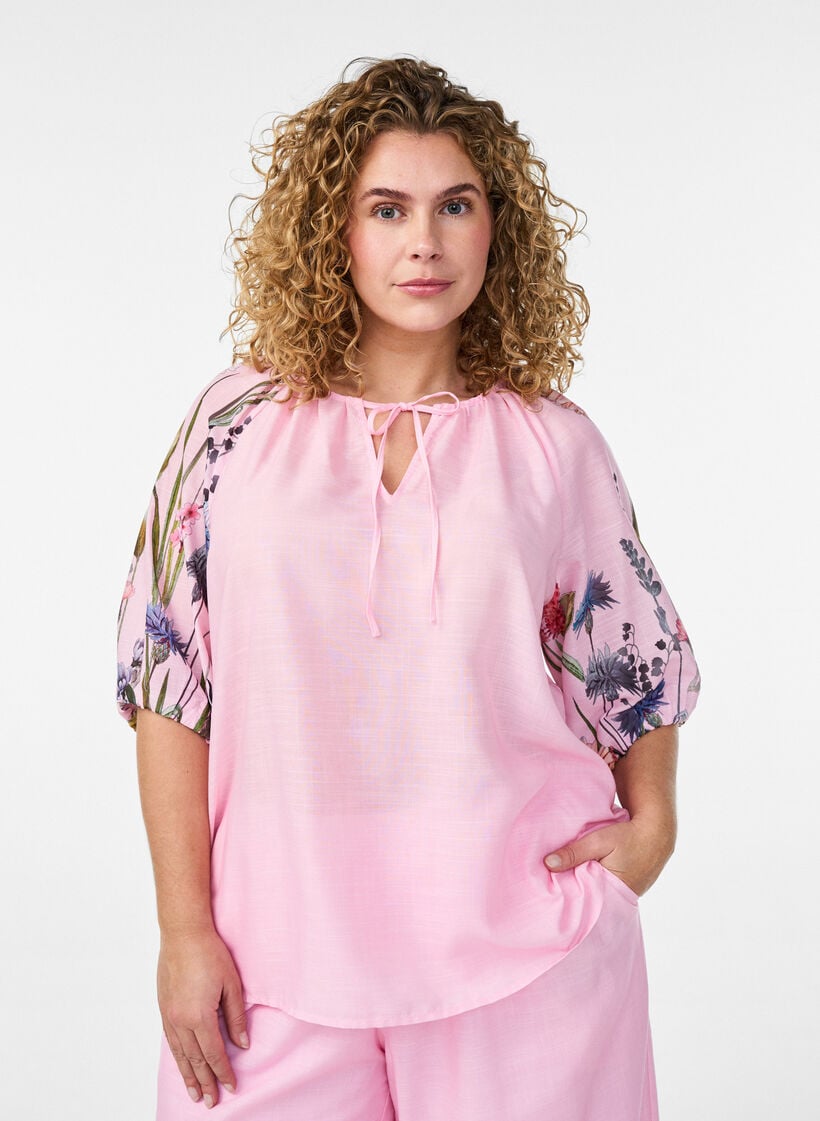 Blouse avec lien &agrave; nouer et manches &agrave; imprim&eacute; fleuri, Rose, Model