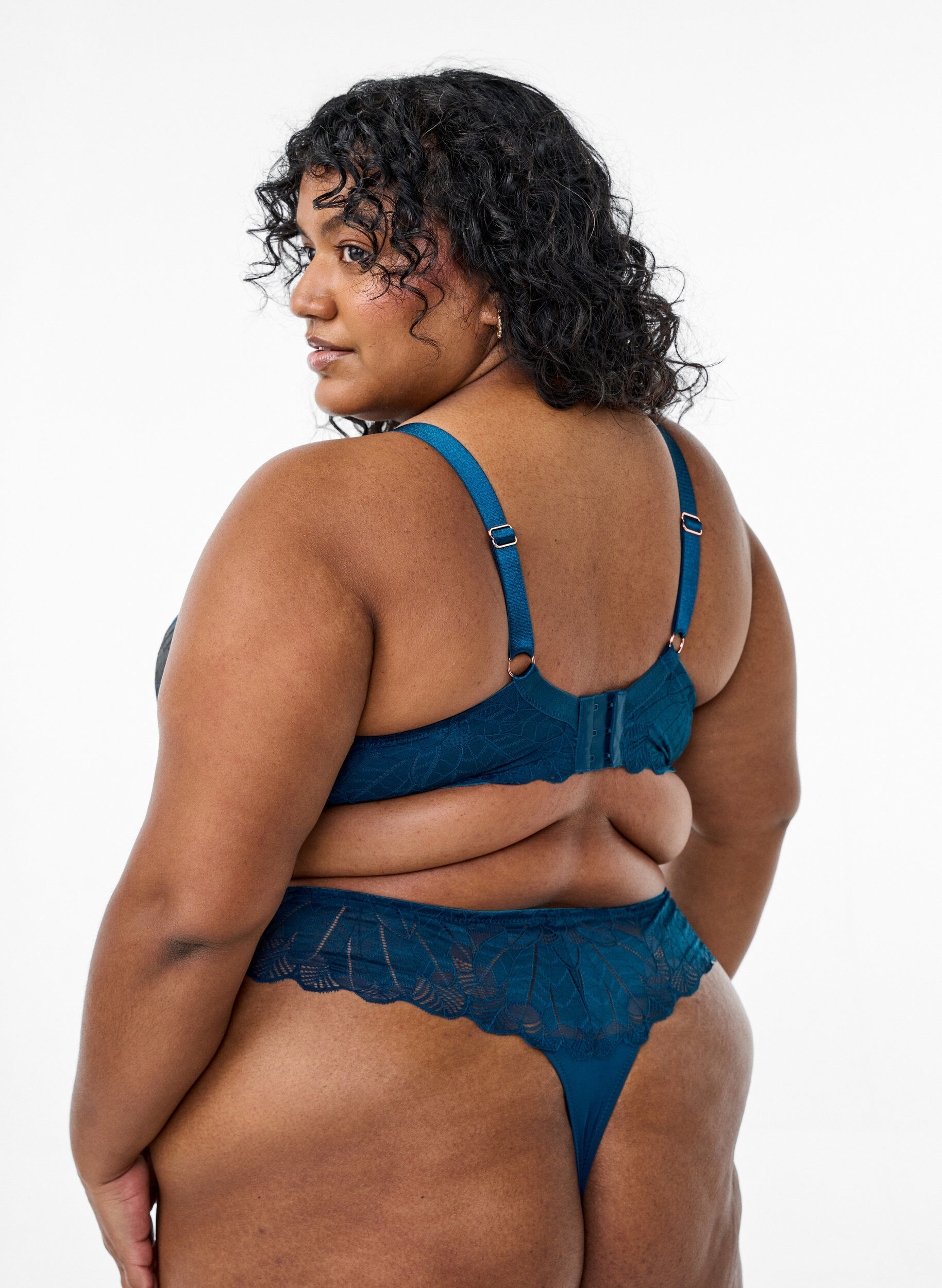 ZizziKanten beha met gevormde cups, Blauw, Model image number 2