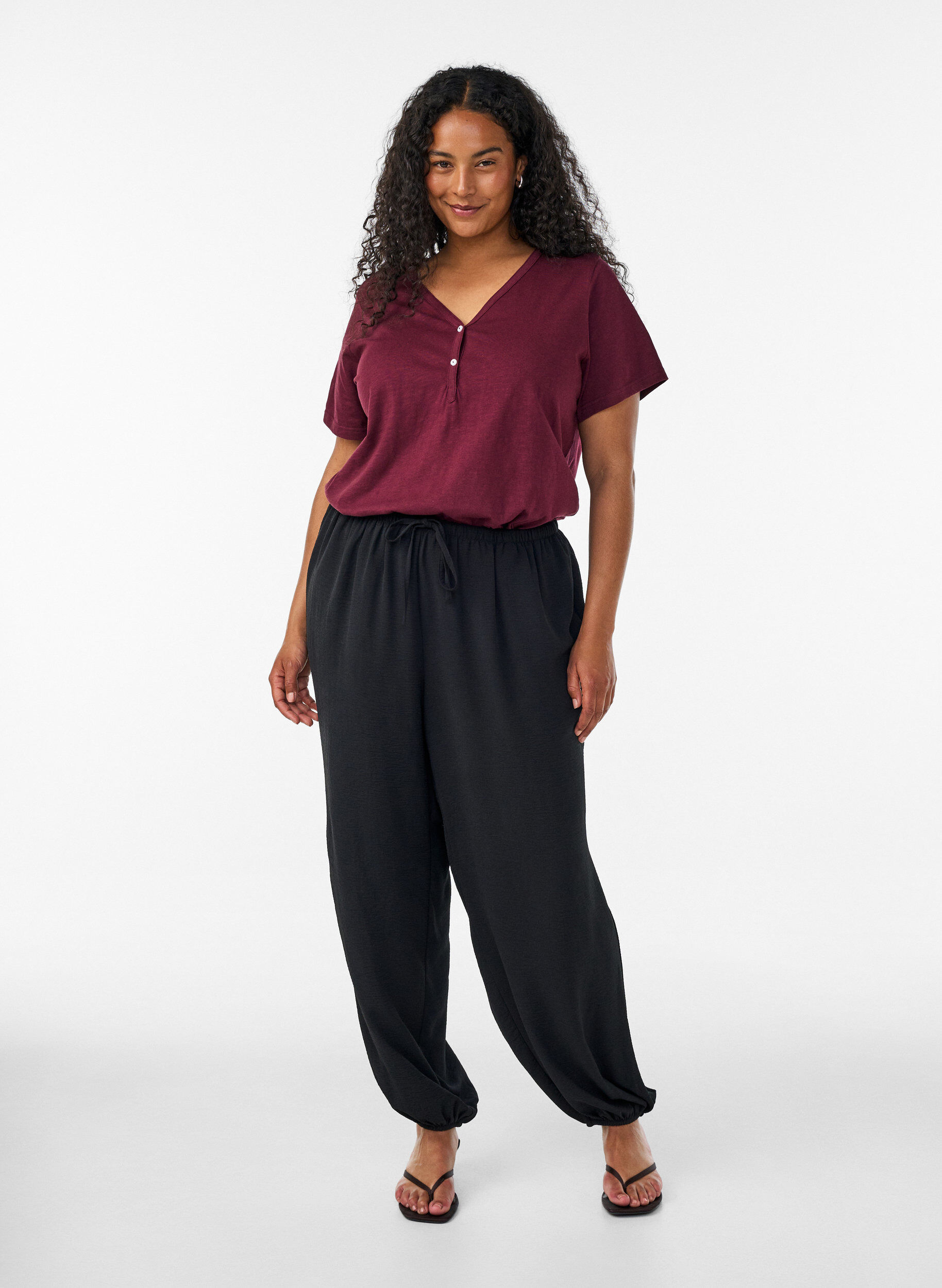 ZizziT-shirt met knoopdetail, Donker Bordeaux, Model image number 1