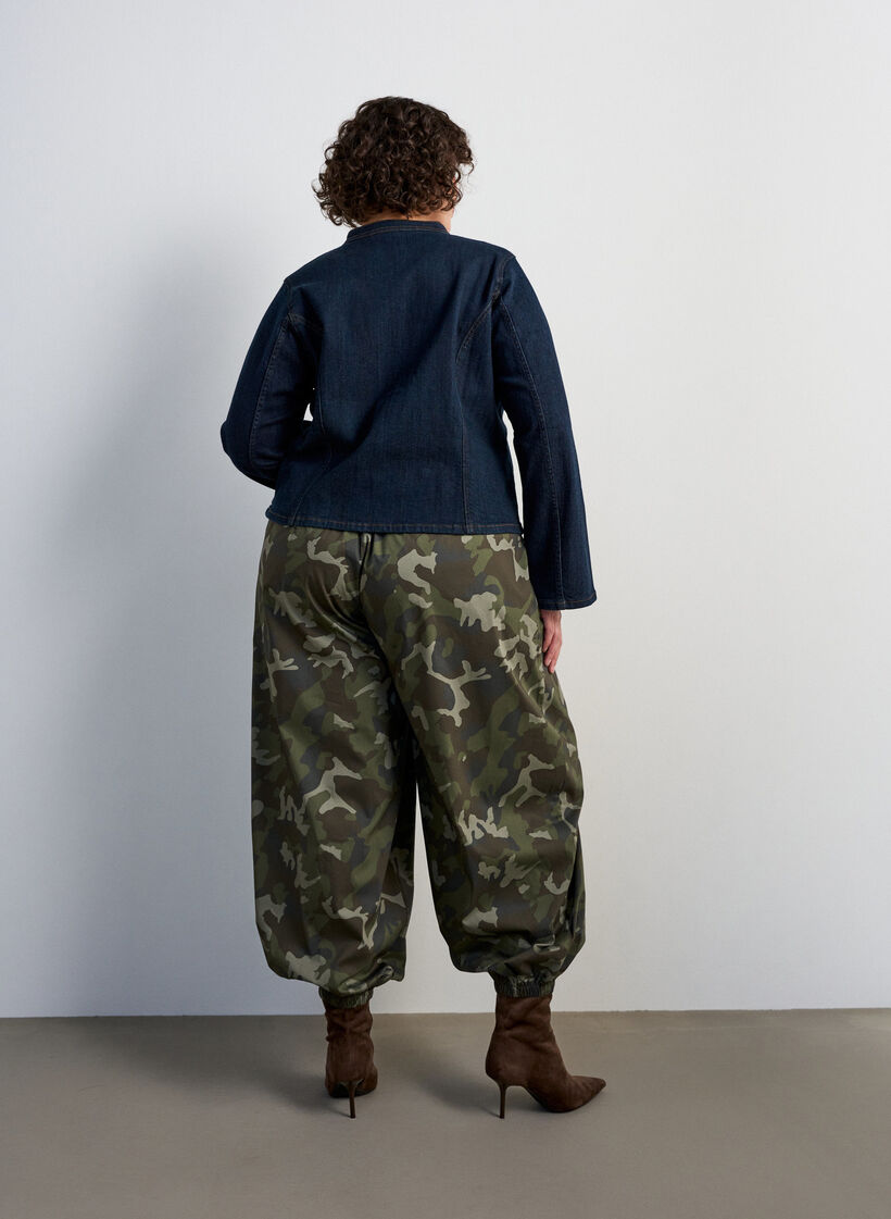 Balloonbroek met hoge taille en all-overpatroon, Groen, Model image number 1