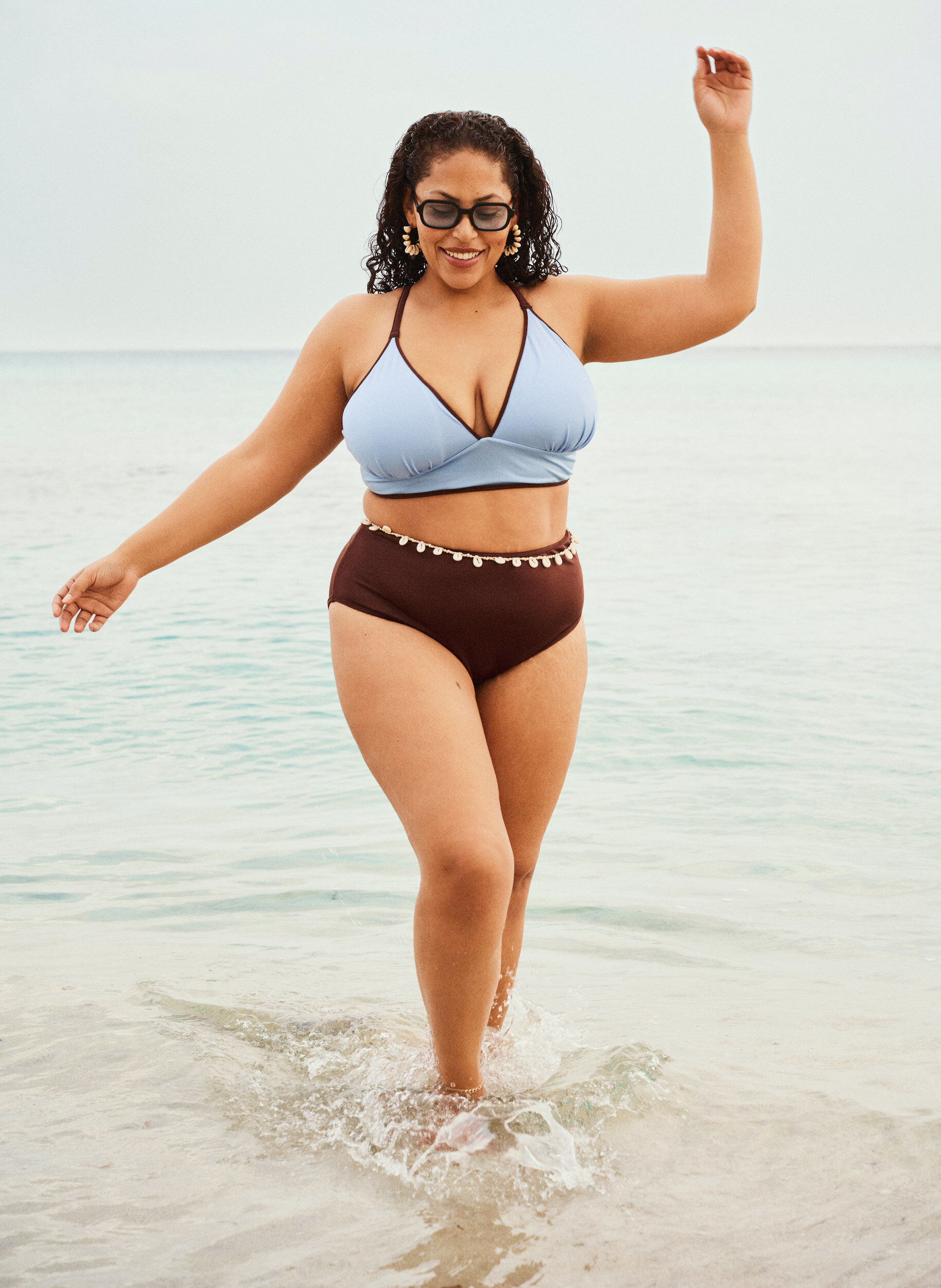 ZizziOmkeerbare bikinibroekjes met normale taille, Bruin, Image image number 0