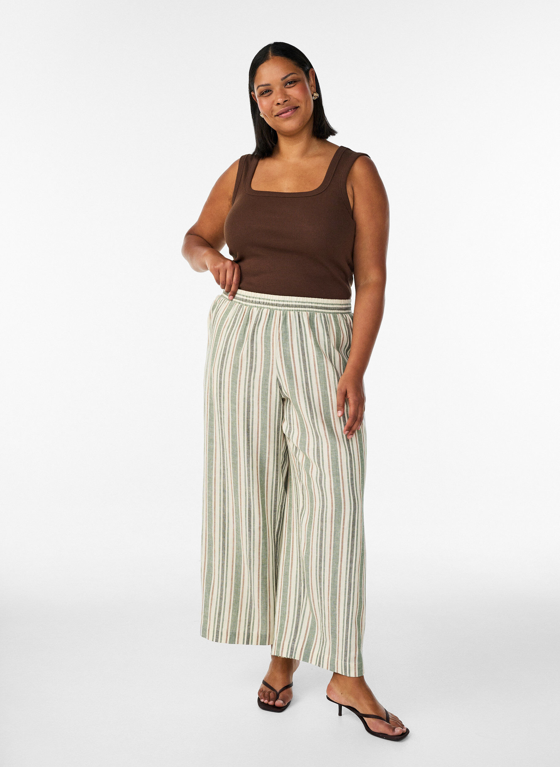 Wijde linnen en viscose broek, Vanille, Model