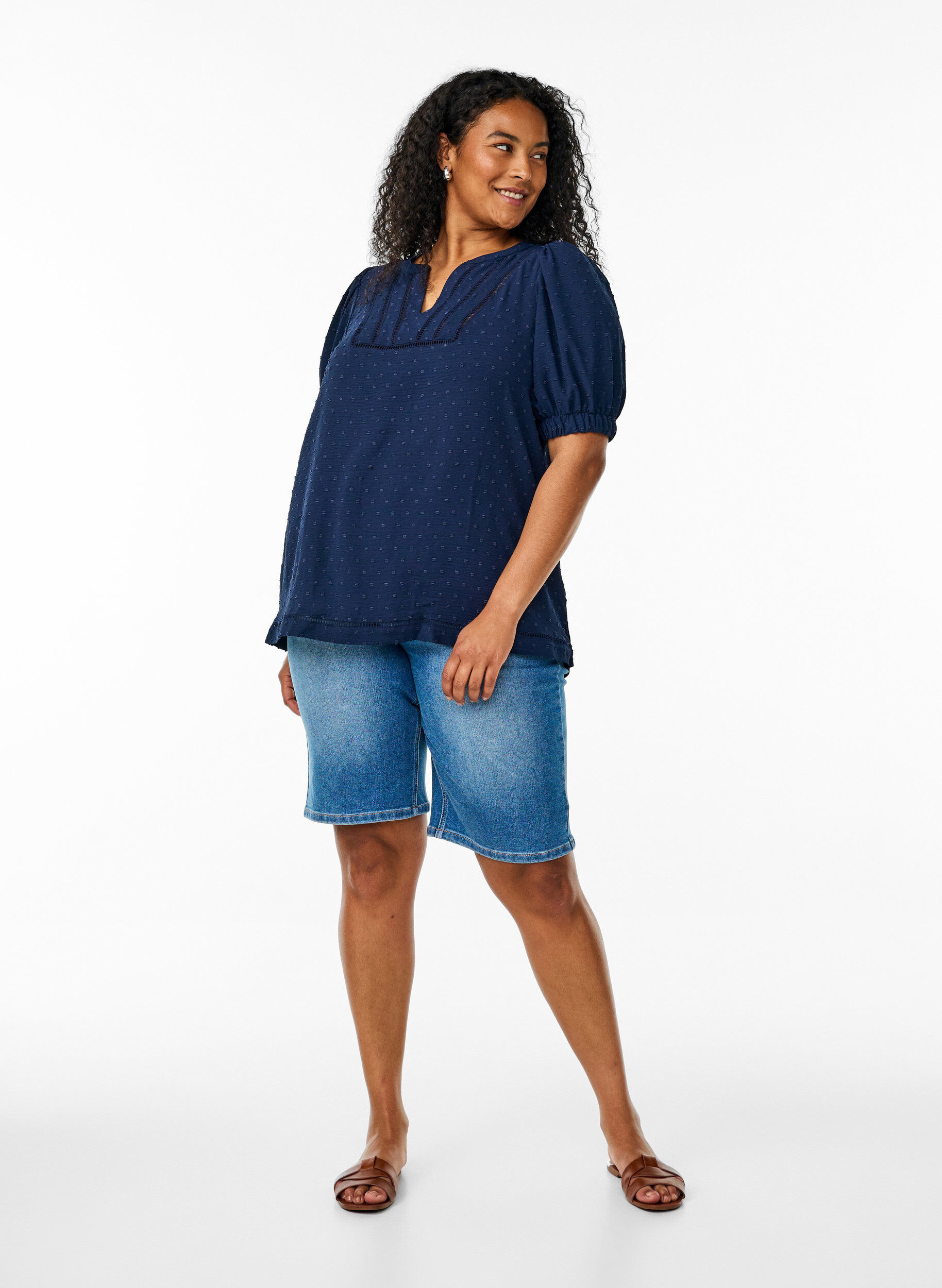 ZizziBlouse met korte pofmouwen en gestippelde textuur, Navy Blazer, Model image number 2