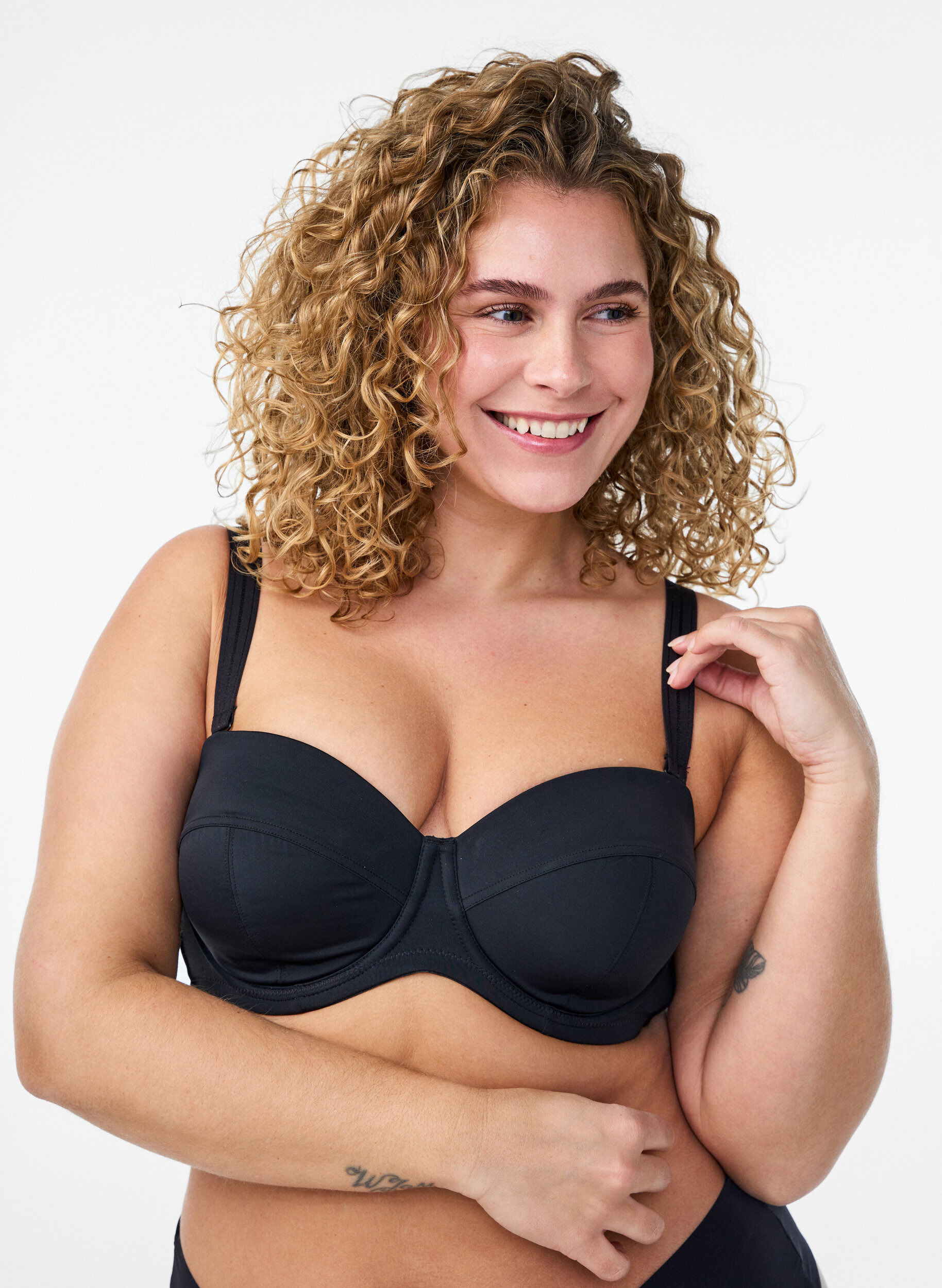 ZizziGewatteerde strapless BH met afneembare bandjes, Zwart, Model image number 3