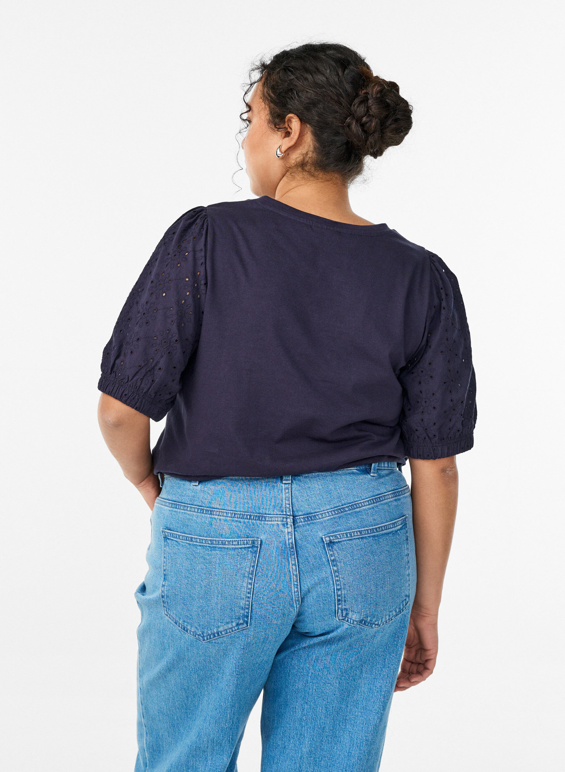 ZizziT-shirt met mouwen van broderie anglaise, Blauw, Model image number 2