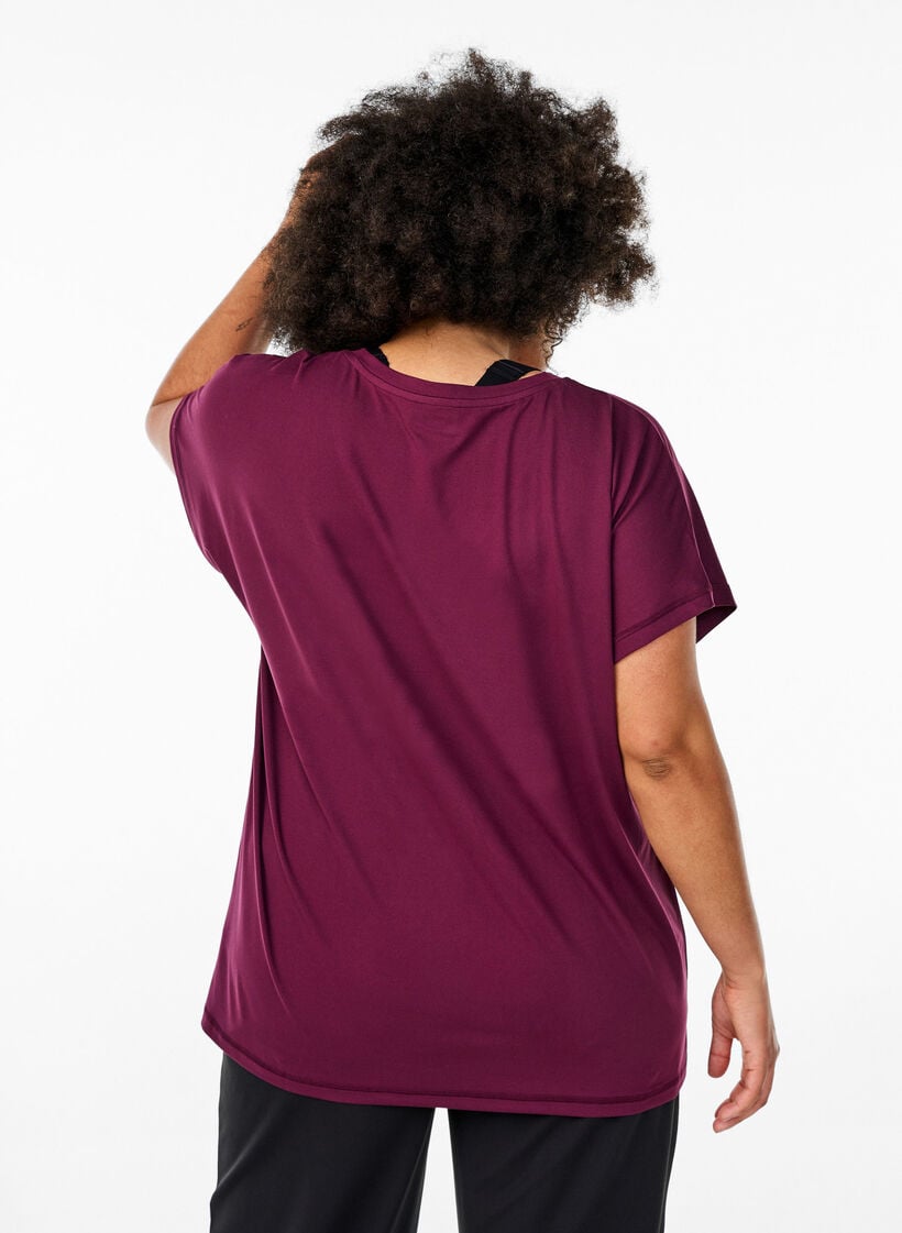 Losvallend sport T-shirt met V-hals, Grape Wine, Model