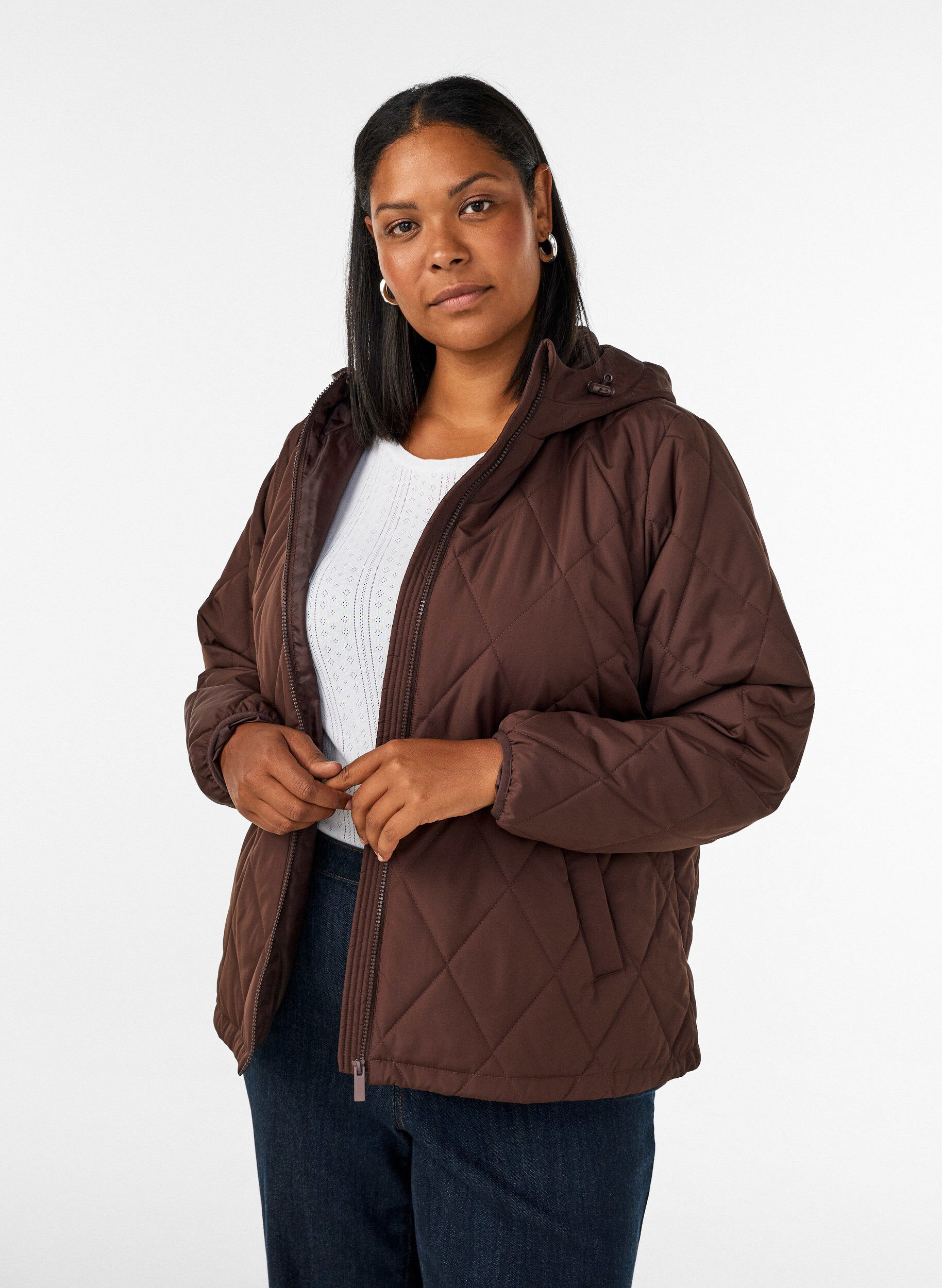 ZizziLicht gewatteerd jack met diamant-quilt, Bruin, Model image number 0