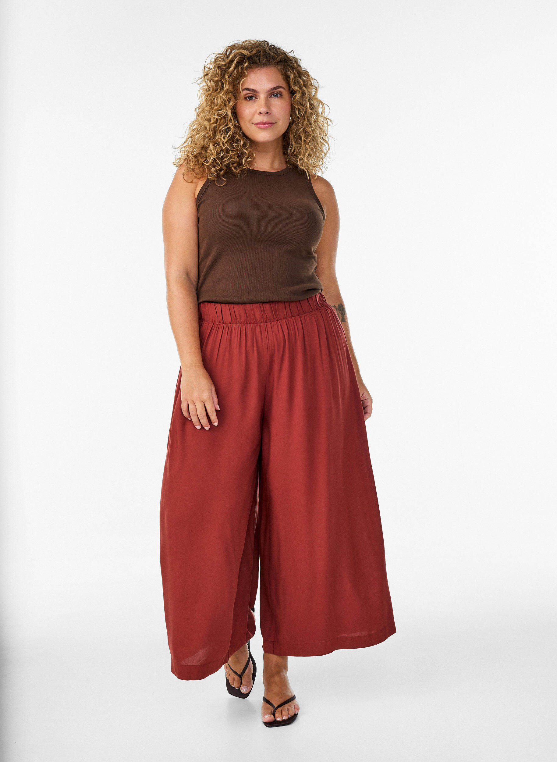 Culotte in viscose met een high waist en wijde pijpen, Rood, Model