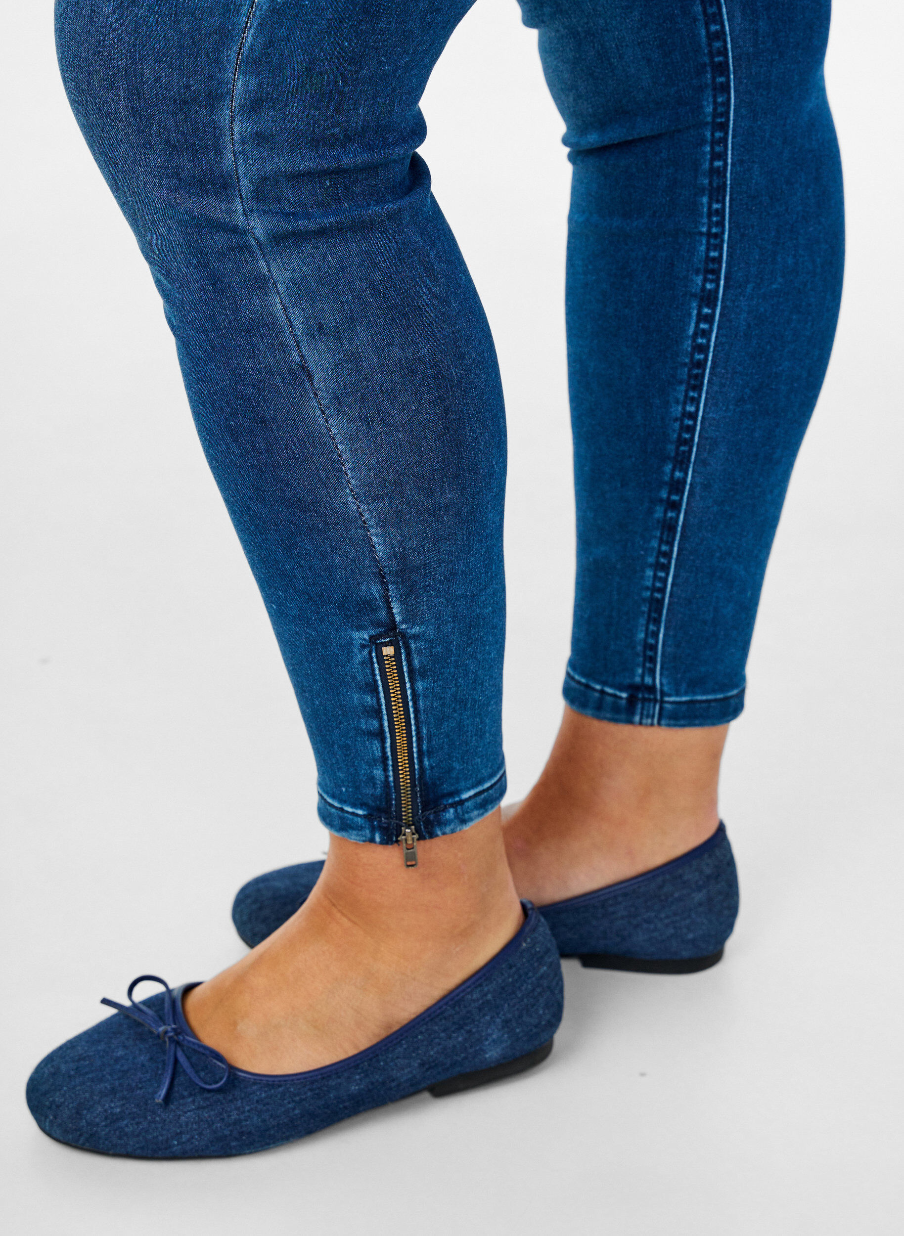 ZizziCropped Amy jeans met rits, Blauw, Model image number 2